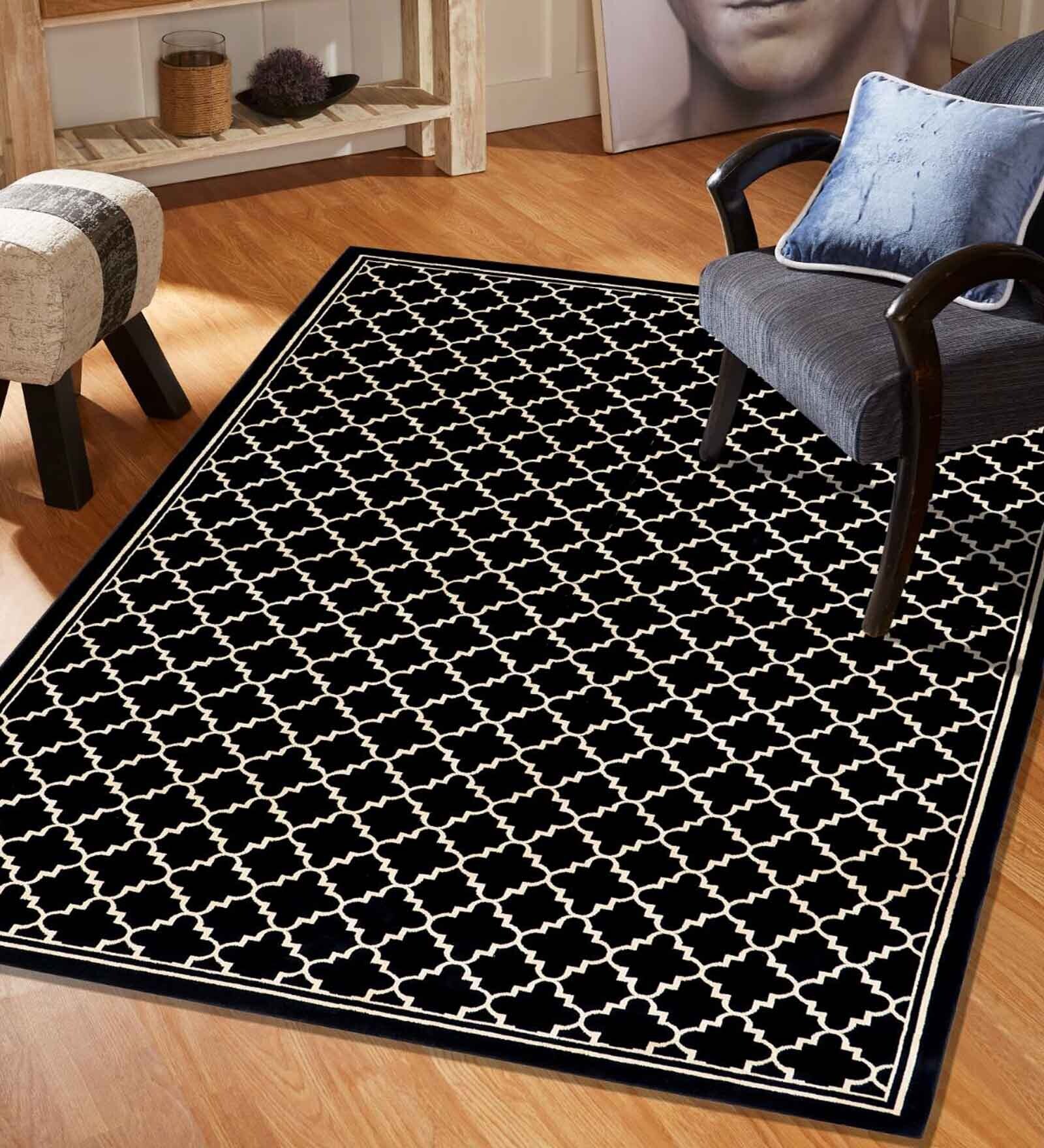 Black Geometric Nylon 5 ft x 7 ft Machine Made Carpet