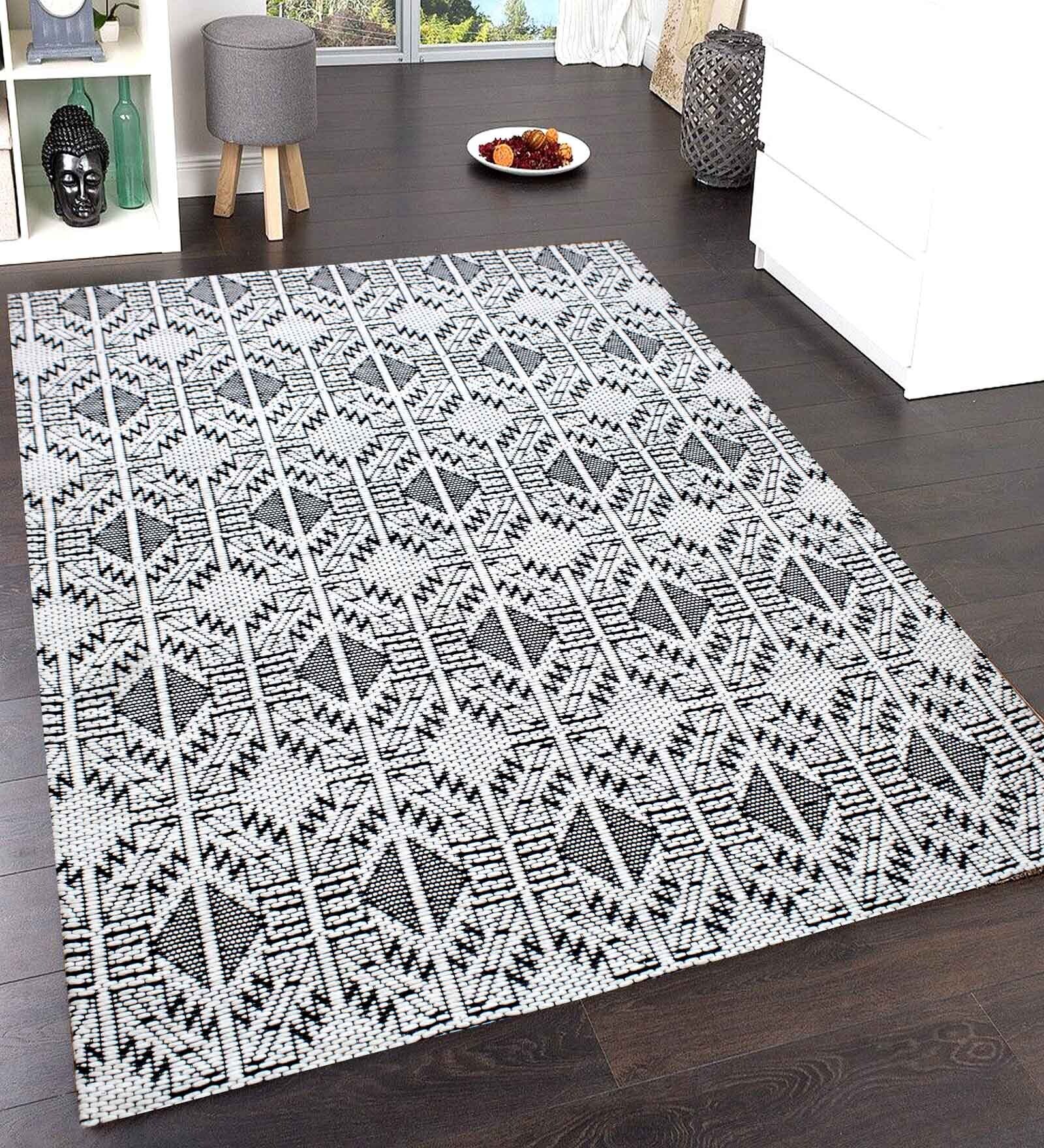 Black Abstract Wool 5 x 7 Feet Hand Woven Carpet