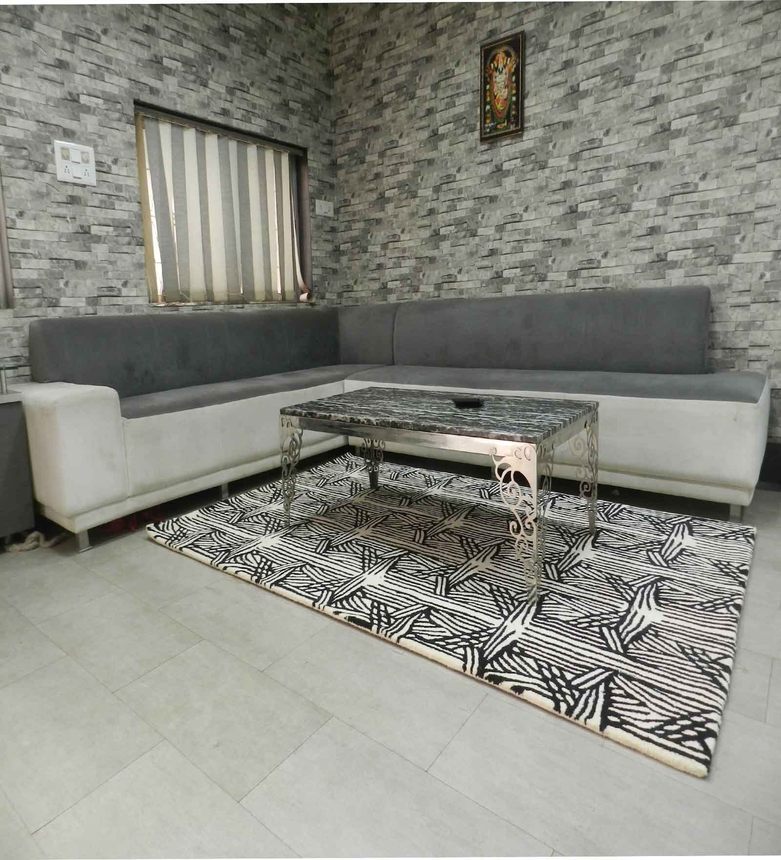 Black Geometrical Wool 5 ft x 7 ft Hand tufted Carpet