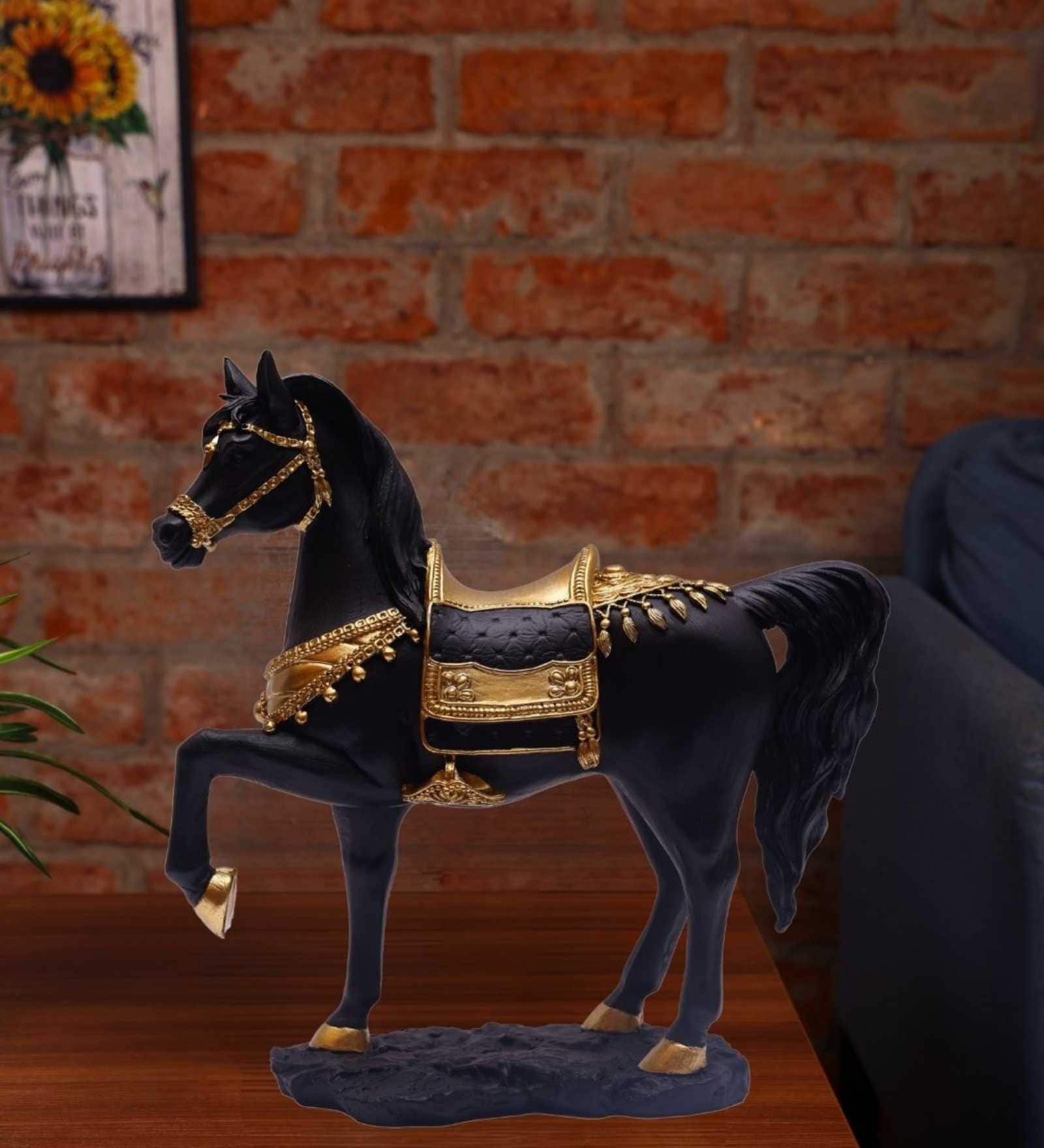 Black Golden Gallop Resin Artifact Black Golden Gallop Resin Artifact