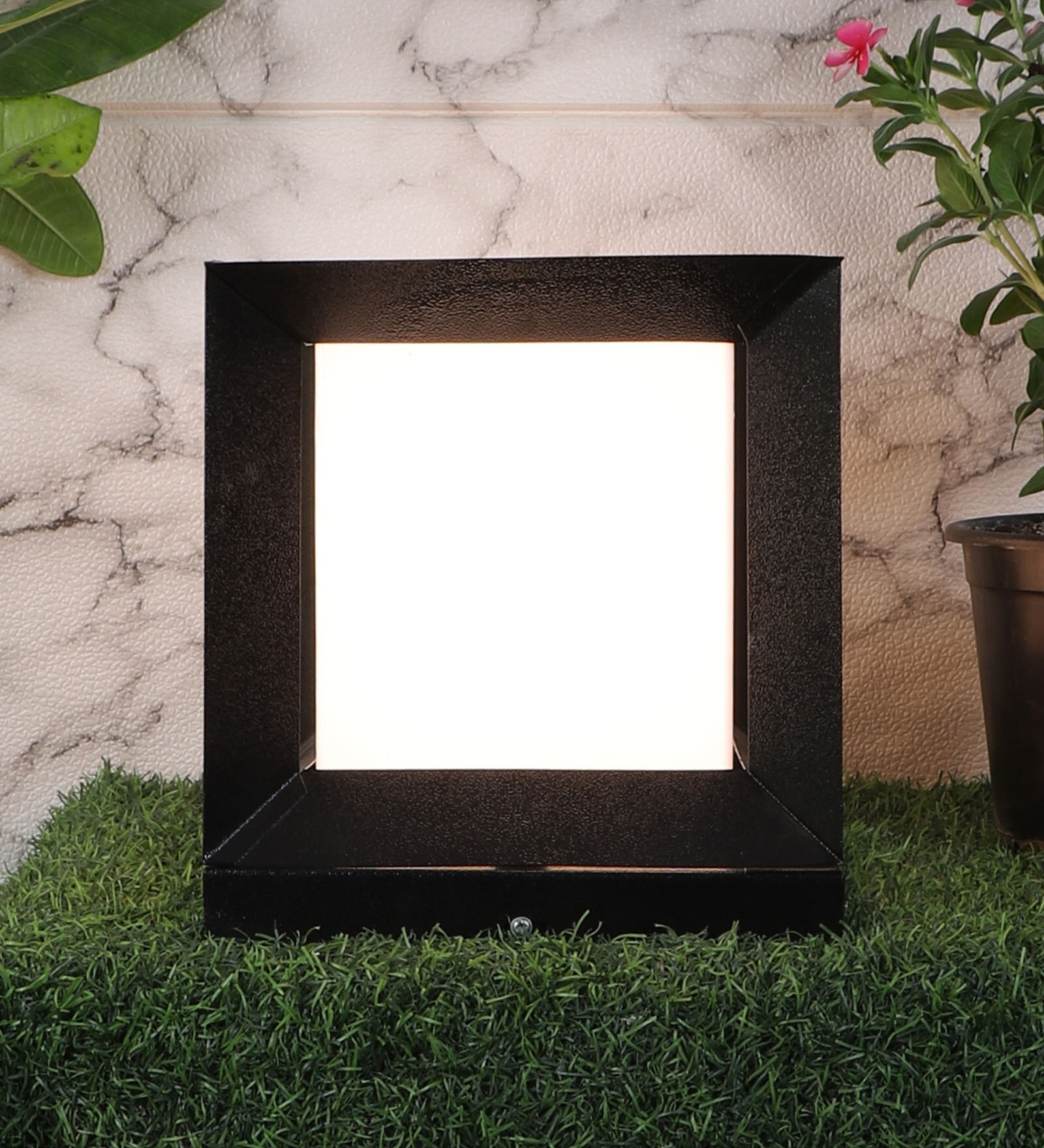 Optimus Black Iron Gate Light