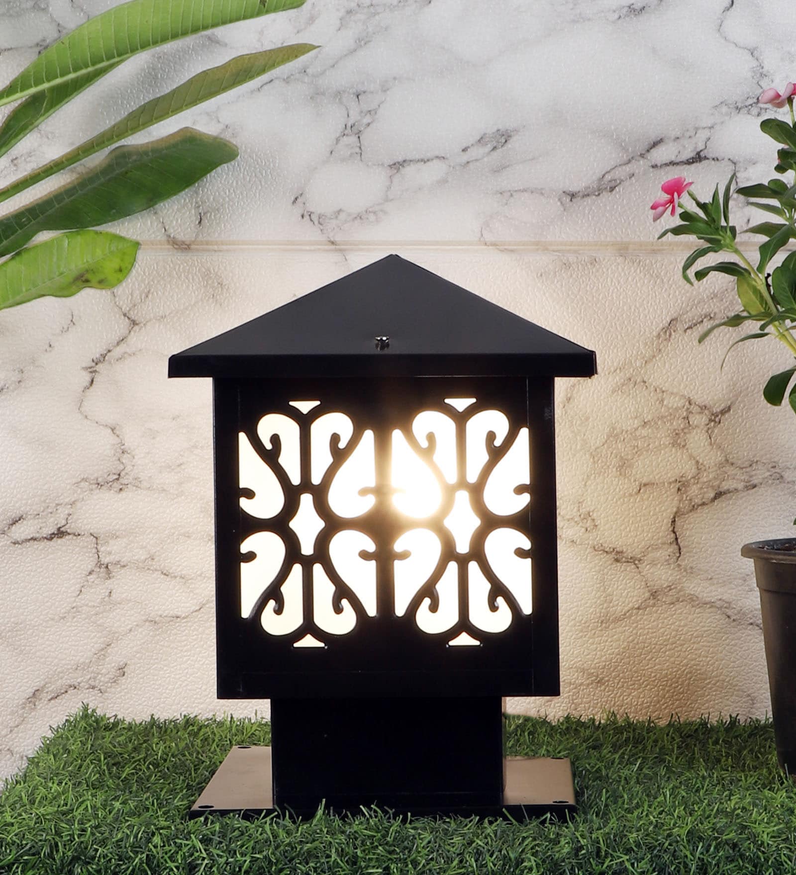 Wilfred Black Iron Gate Light