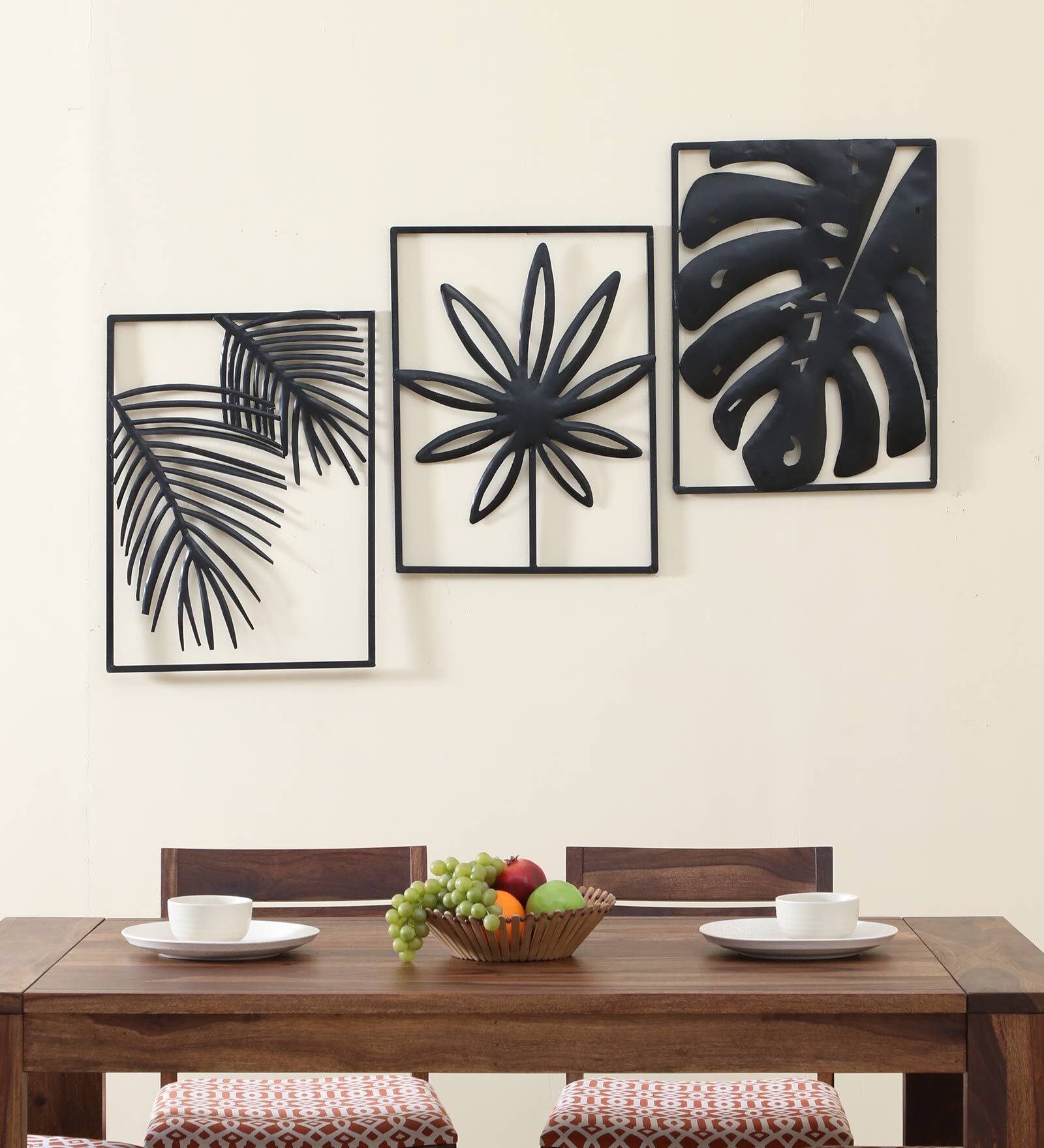 Buy Black Iron Leaves Metal Wall Art at 42% OFF by Desert Oak | Pepperfry