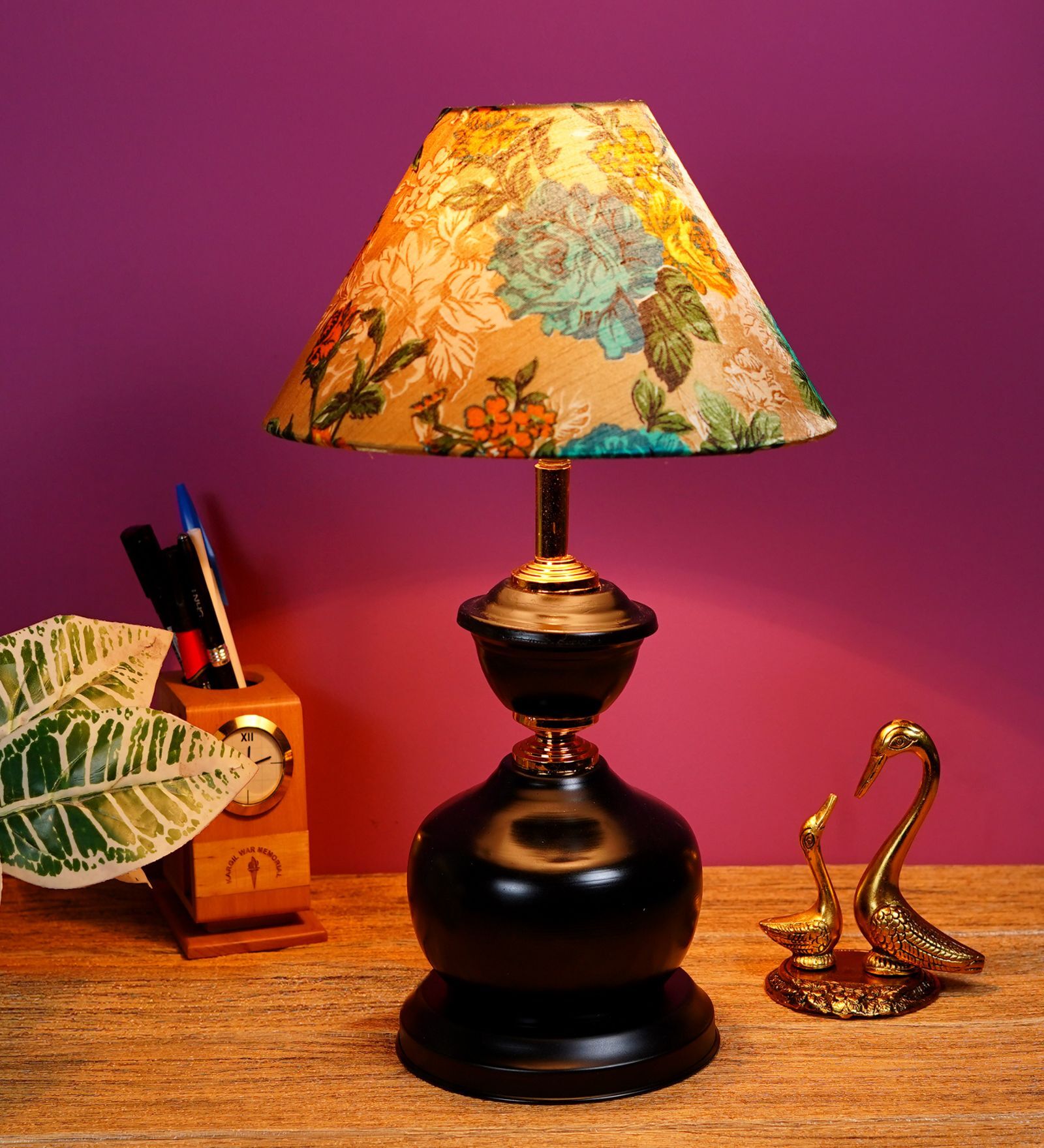 Black Metal & Cotton Green & Yellow Colour Table Lamp