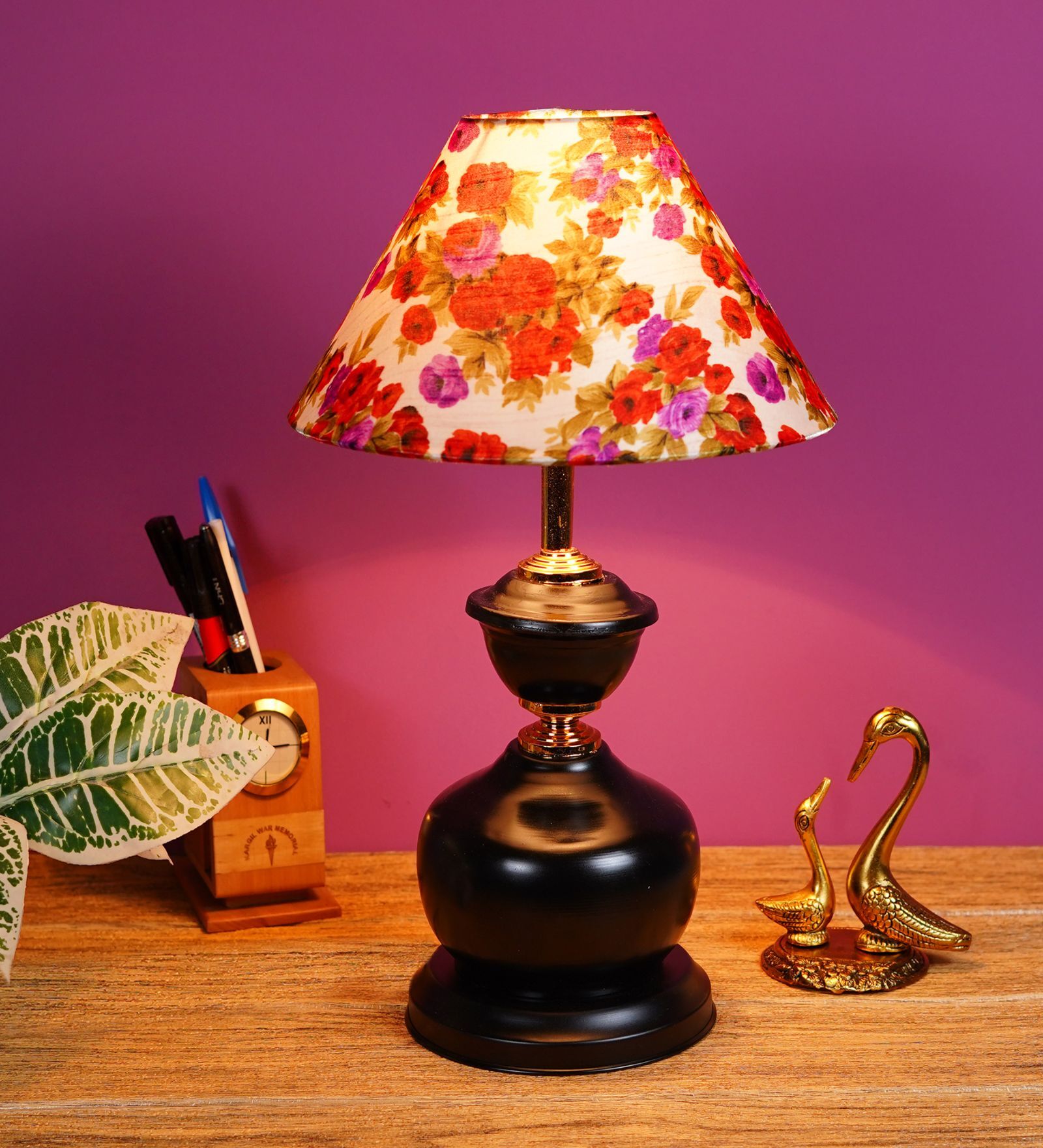 Black Metal & Cotton Red & Purple Colour Table Lamp