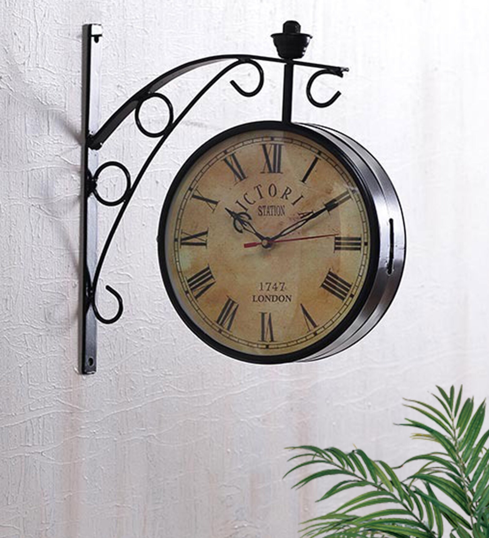 Black Metal Analog Railway Clock