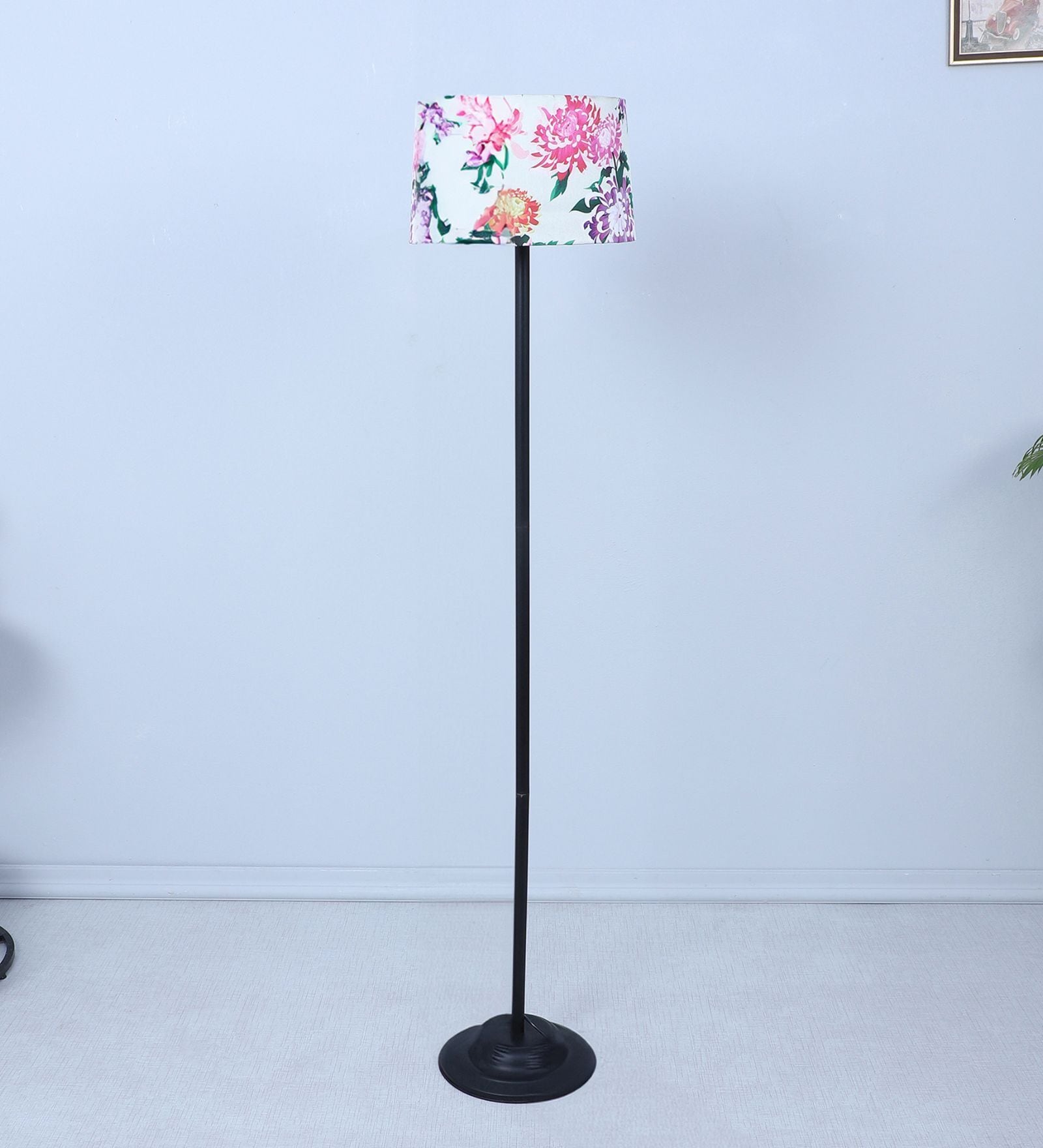 Black Metal-Iron Base Foldable Floor Lamps Carnation Print Satin Shade