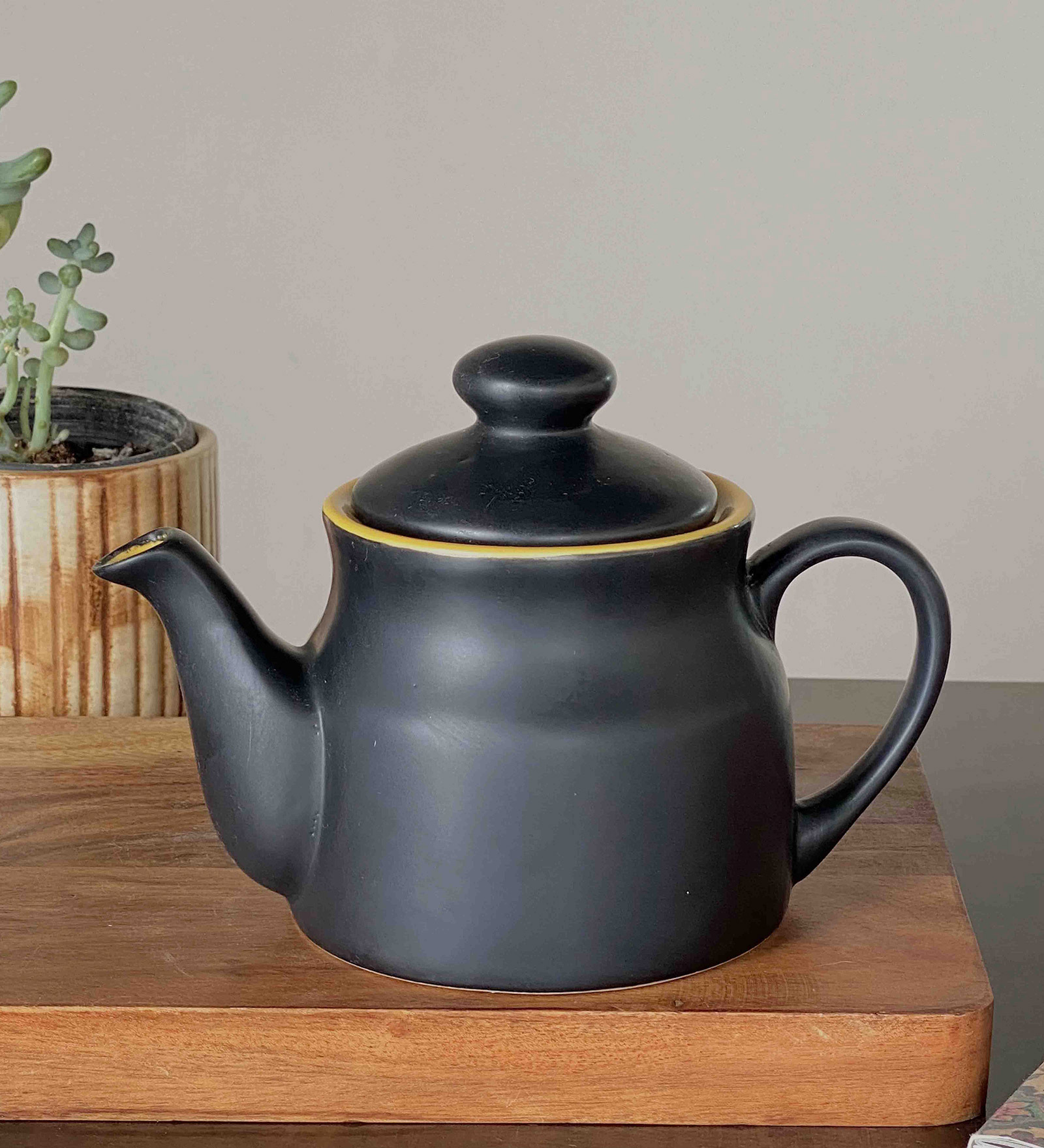 Muse 300ml Black & Yellow Ceramic Tea Pot