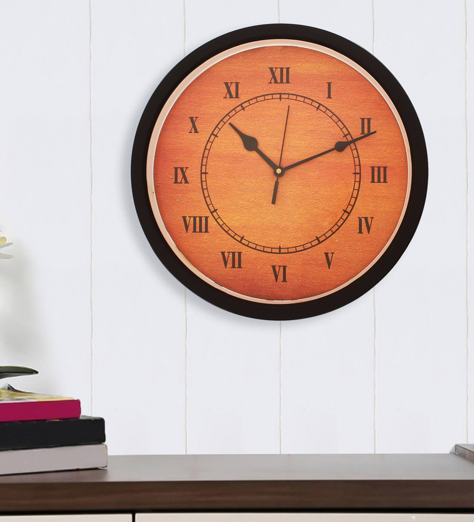 Black Plastic Analog Designer Wall Clock