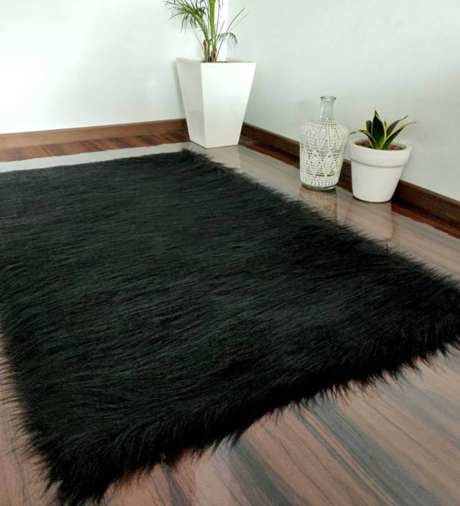 Black Shaggy Polyester 5 ft x 7 ft Shaggy Carpet