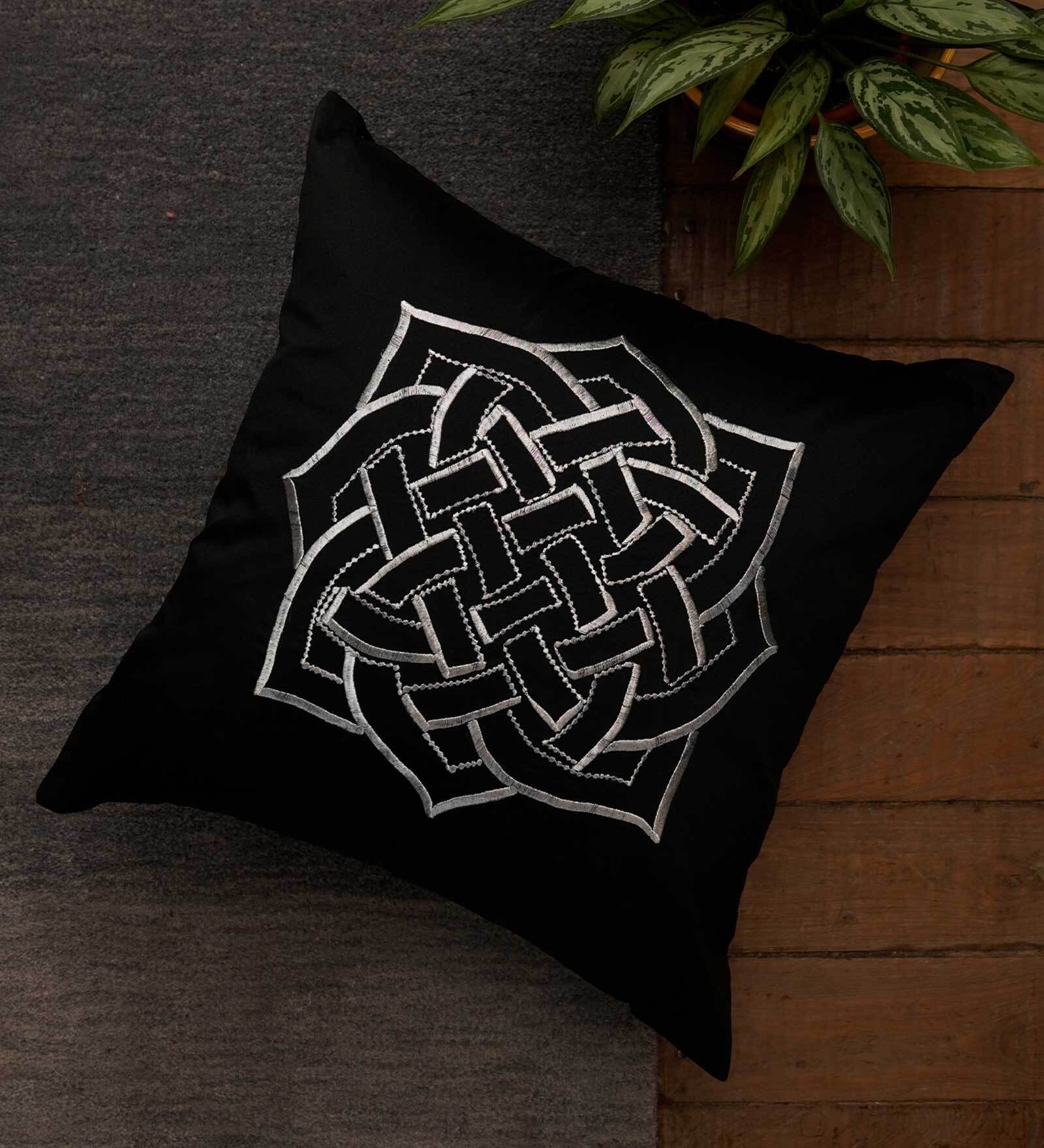 Black Traditional Polyester Blend 16 x 16 Inches Cushion Cover