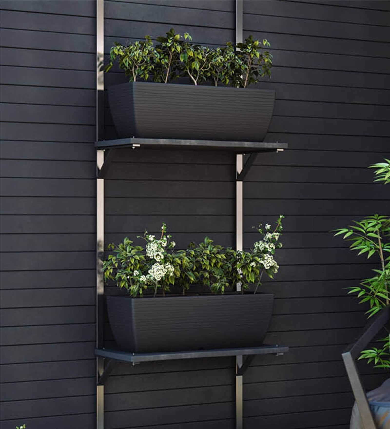 Fabi Medium Black Polymer Planter