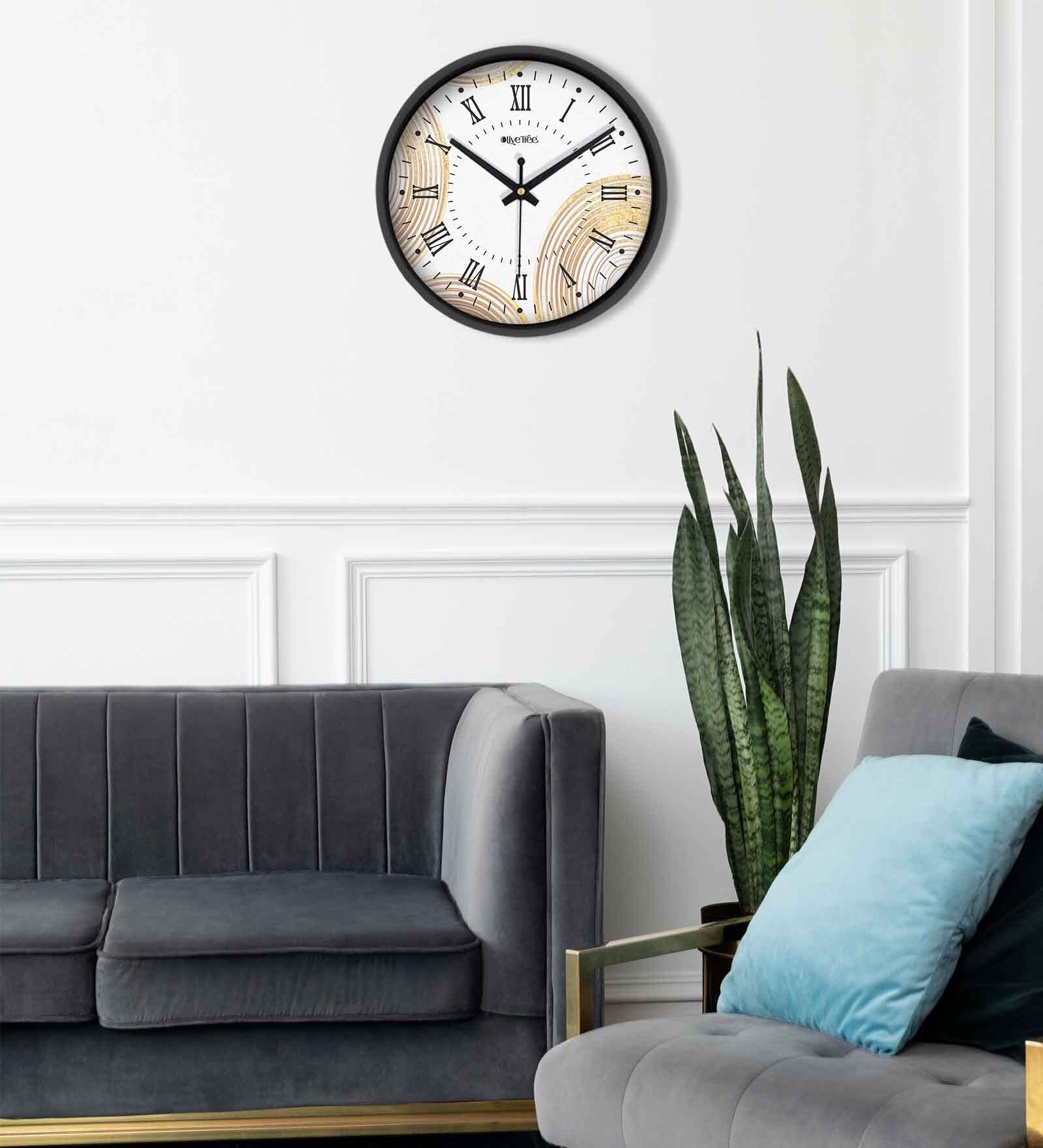 Black Round 8 Inches Plastic Table Clock