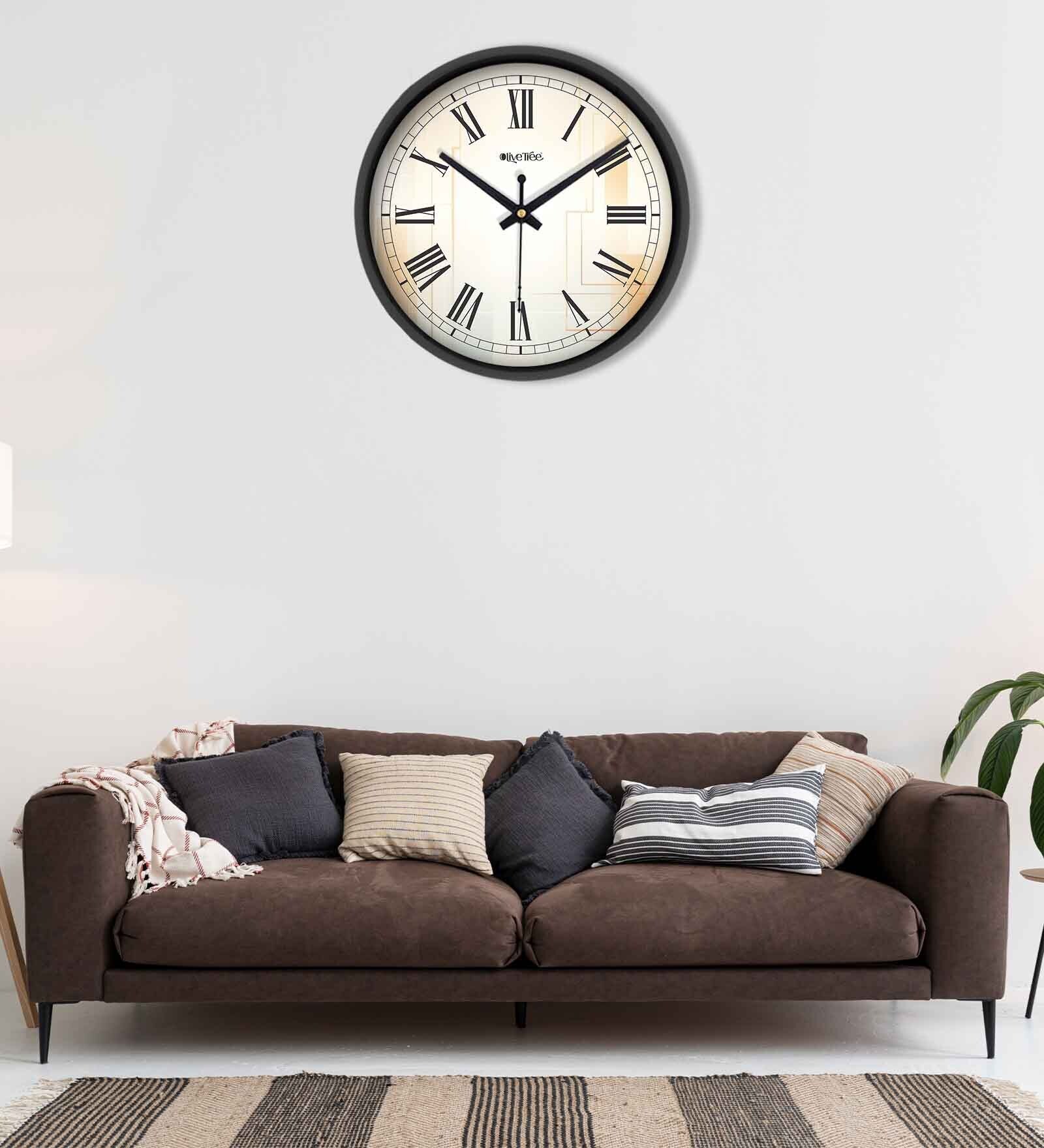Black Round 8 Inches Plastic Table Clock
