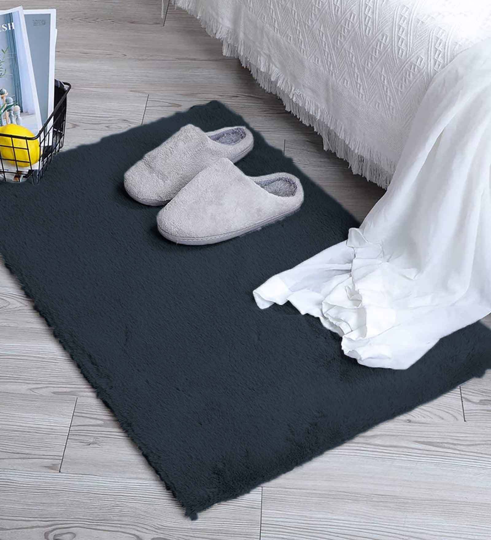 Black Solid Polyester 30x18 Inches AntiSkid Bath Mat