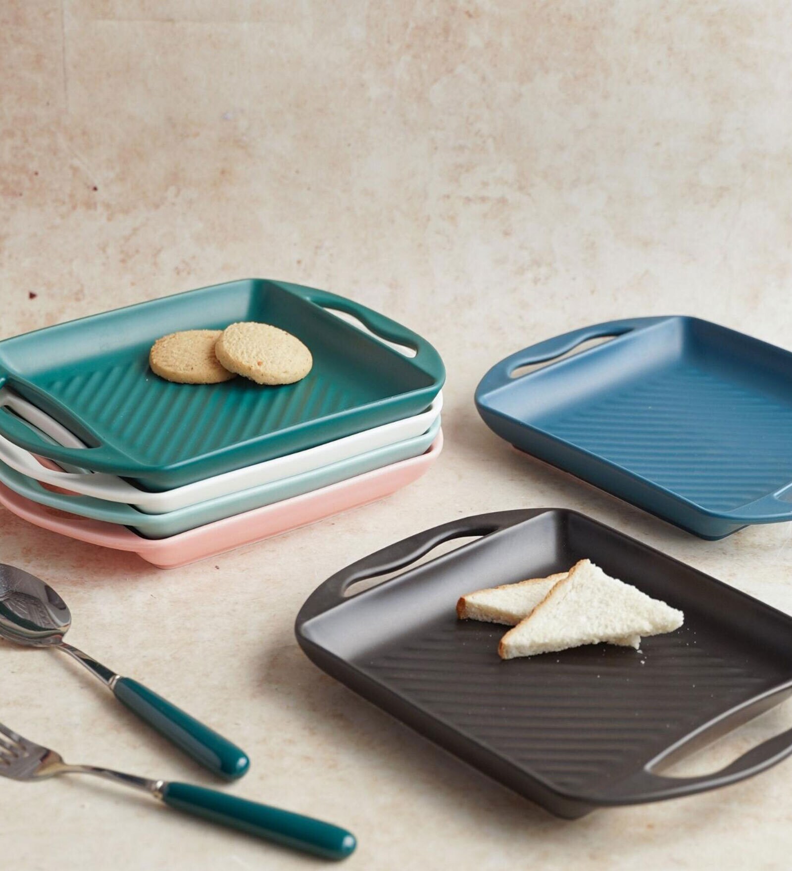 Black Square- Small Black Ceramic Baking Tray Black Square- Small Black Ceramic Baking Tray