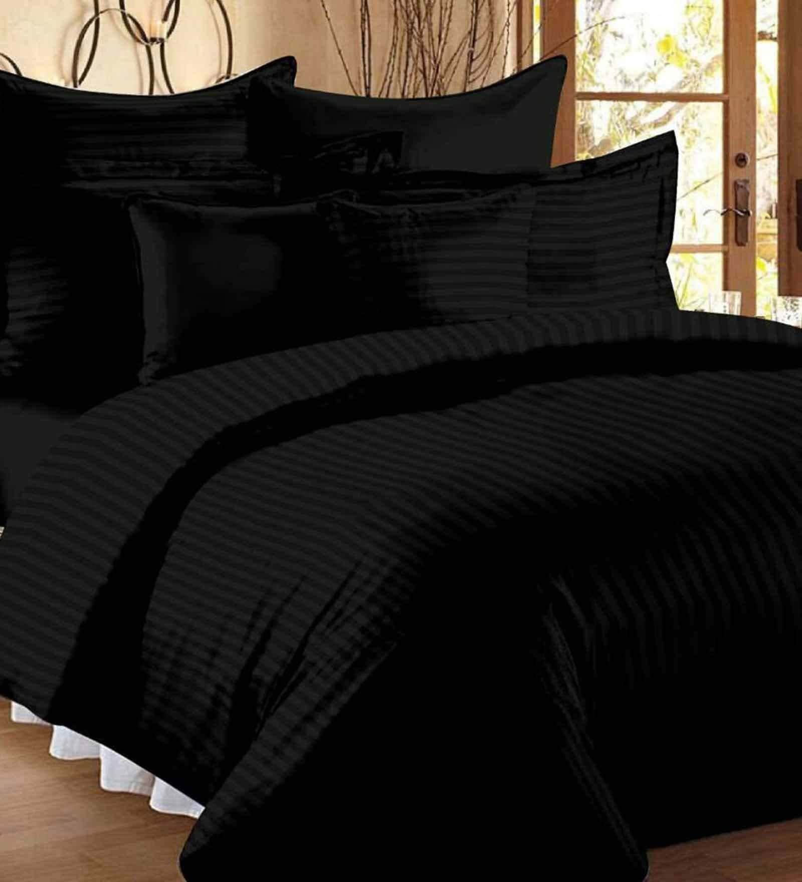 Black Solid TC 300 Cotton  Double Bed Sheet With 2 Pillow Covers
