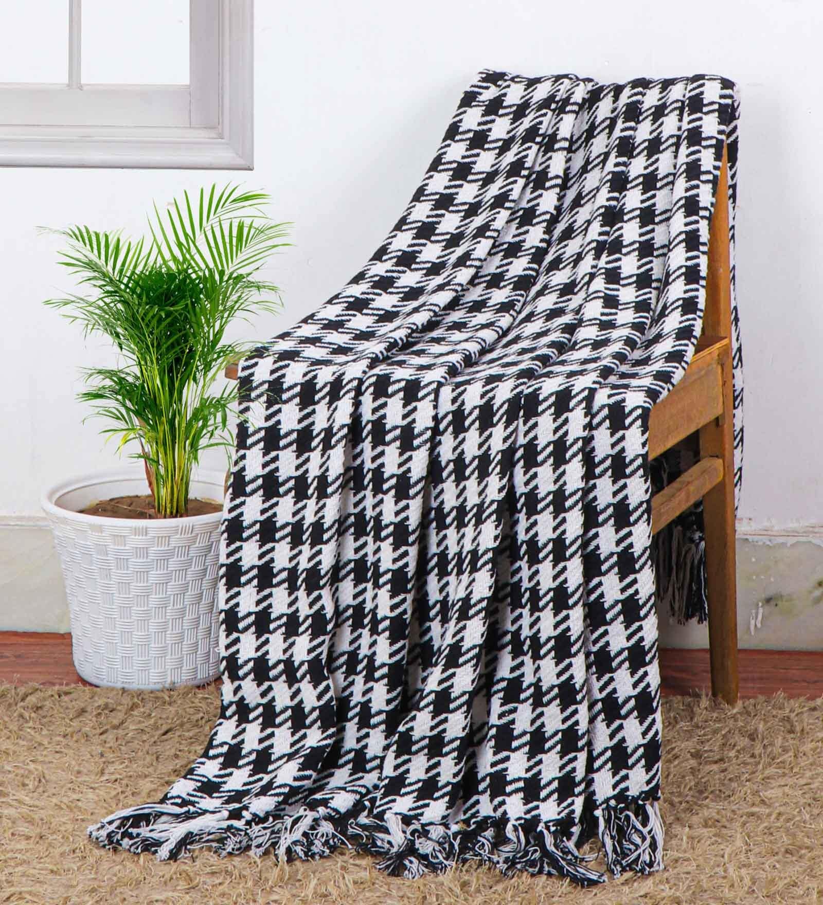 Black Woven Cotton Checkered 50X60 Inches Throw