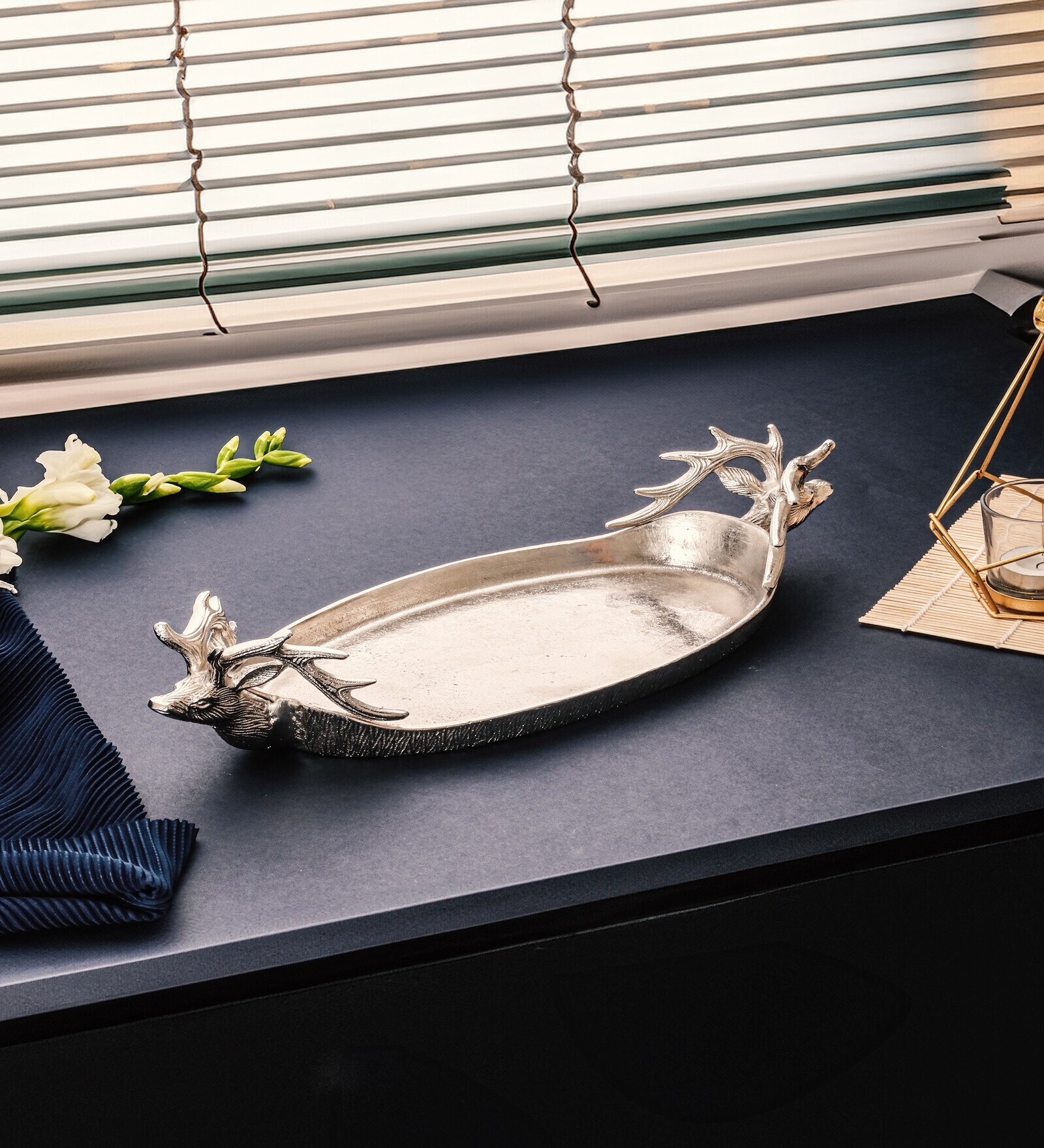 Elegant Deer Design Serving Tray Nature-Inspired Elegance