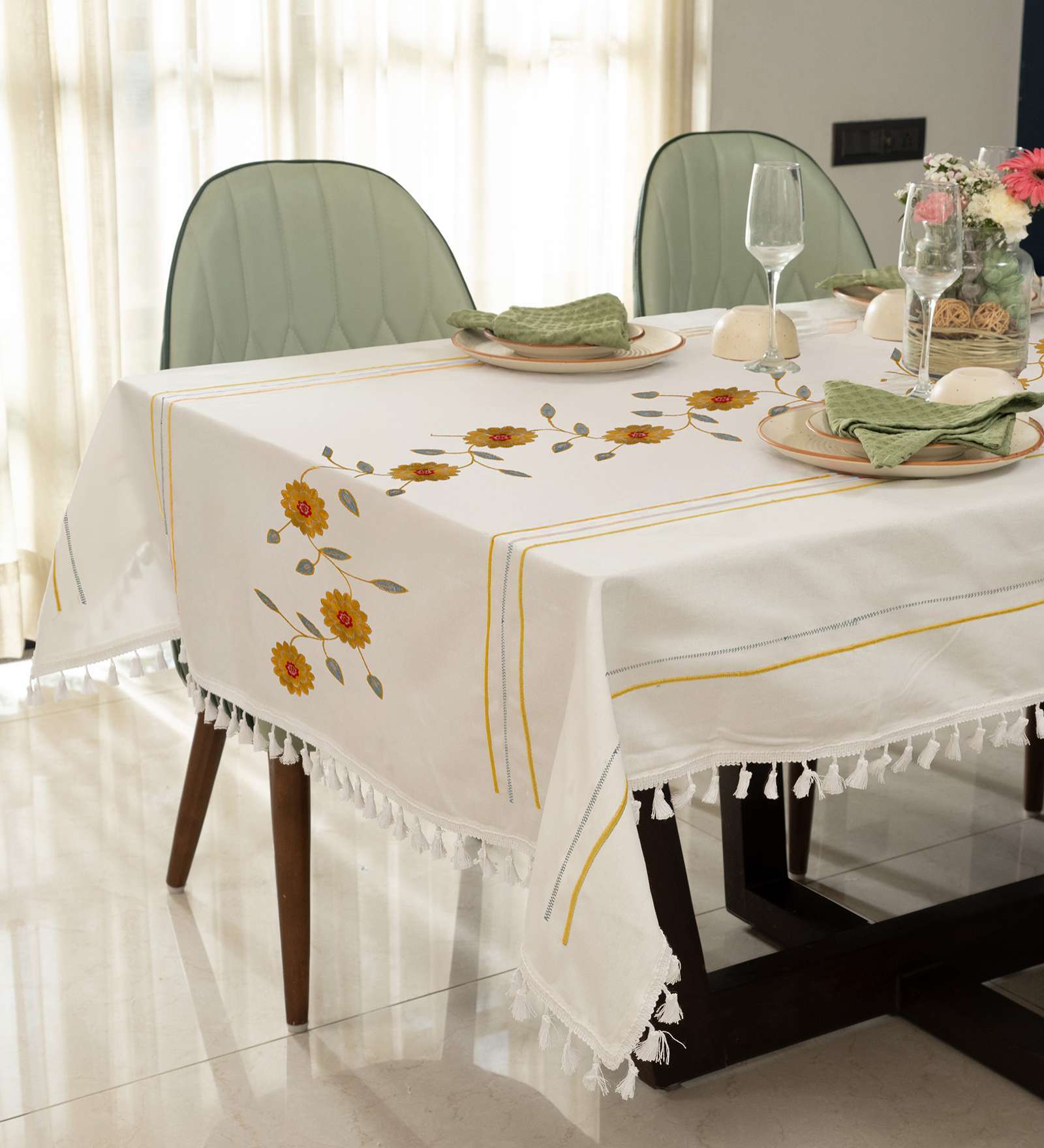 Bloom lines Embroidered Cotton Table cover ( 4 Seater  )