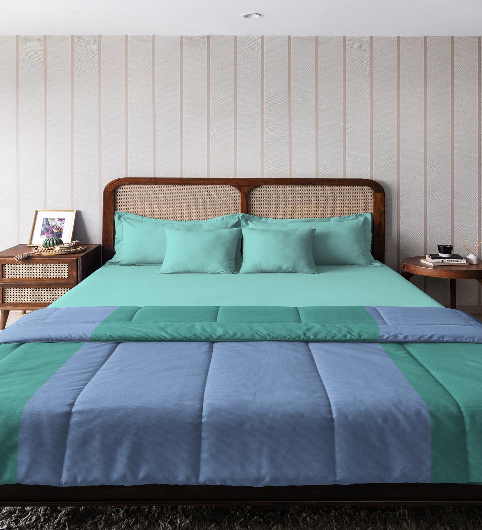 Blue And Green Microfiber Stripe Reversible 150 GSM Double Bed Comforter