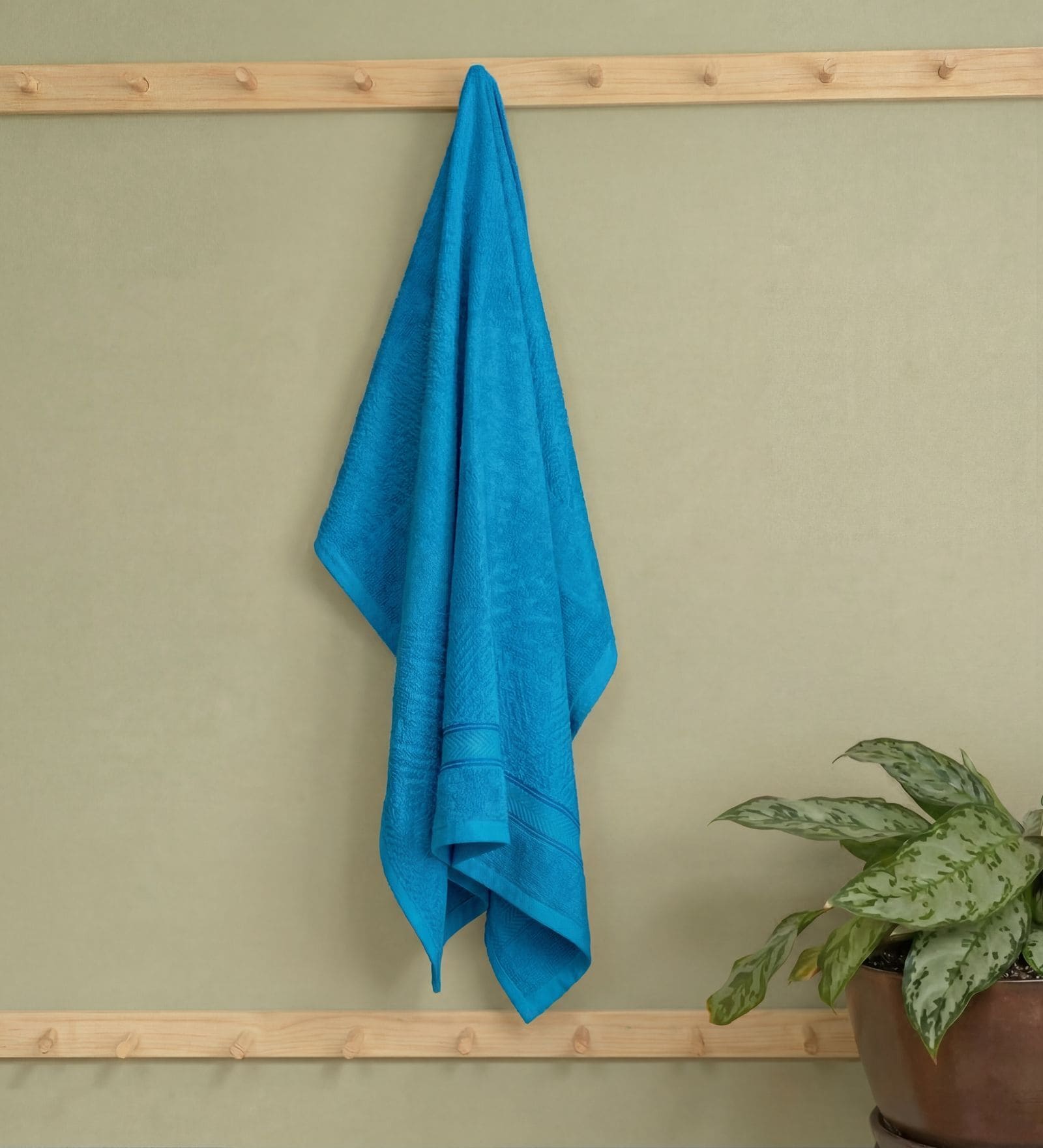 Blue 100% Cotton 525 Gsm Bath Towel