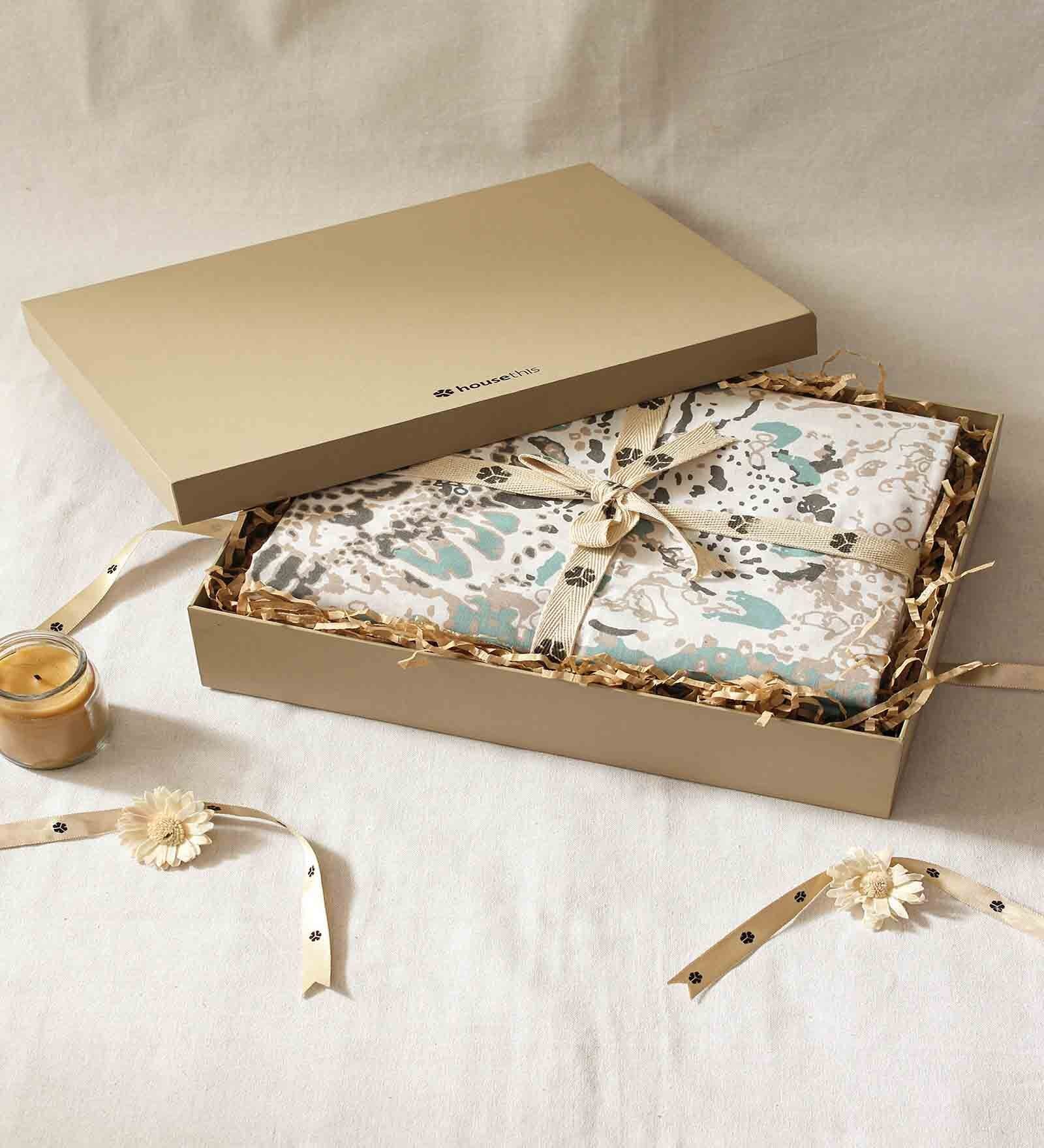 Buy Blue Abstract 180 TC Cotton King Size Bedsheet Gift Set By House