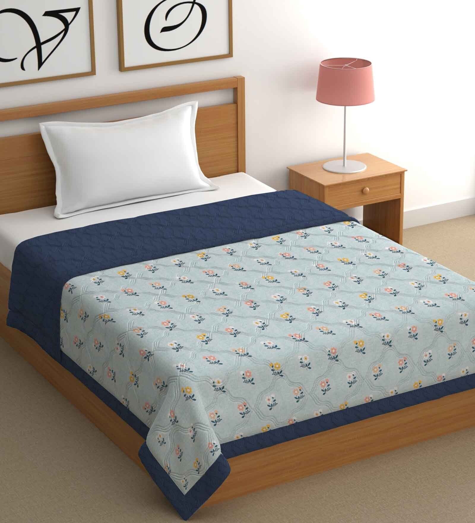 Blue Cotton Abstract 500 GSM Single Bed Comforter