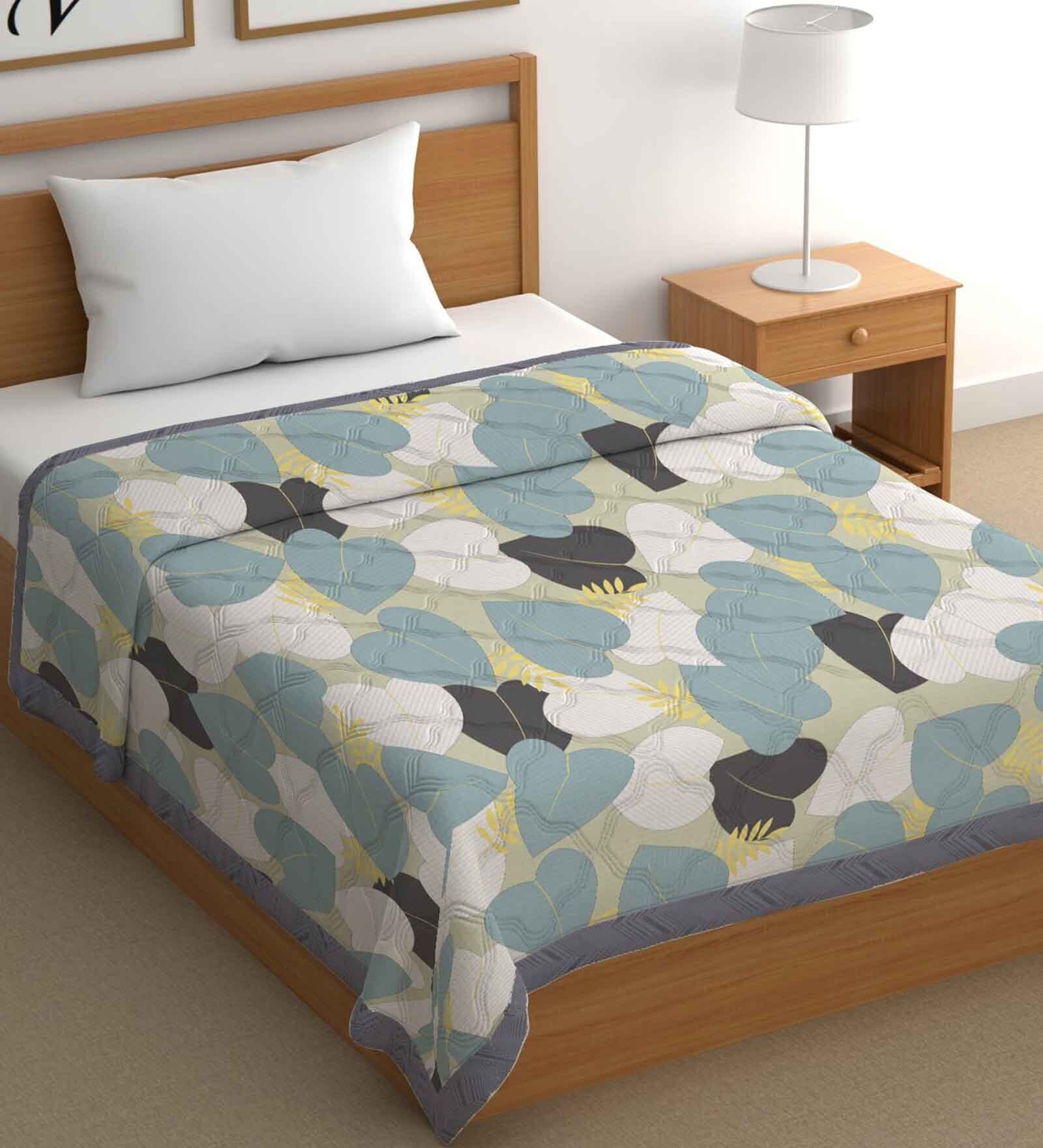 Blue Cotton Abstract 500 GSM Single Bed Comforter