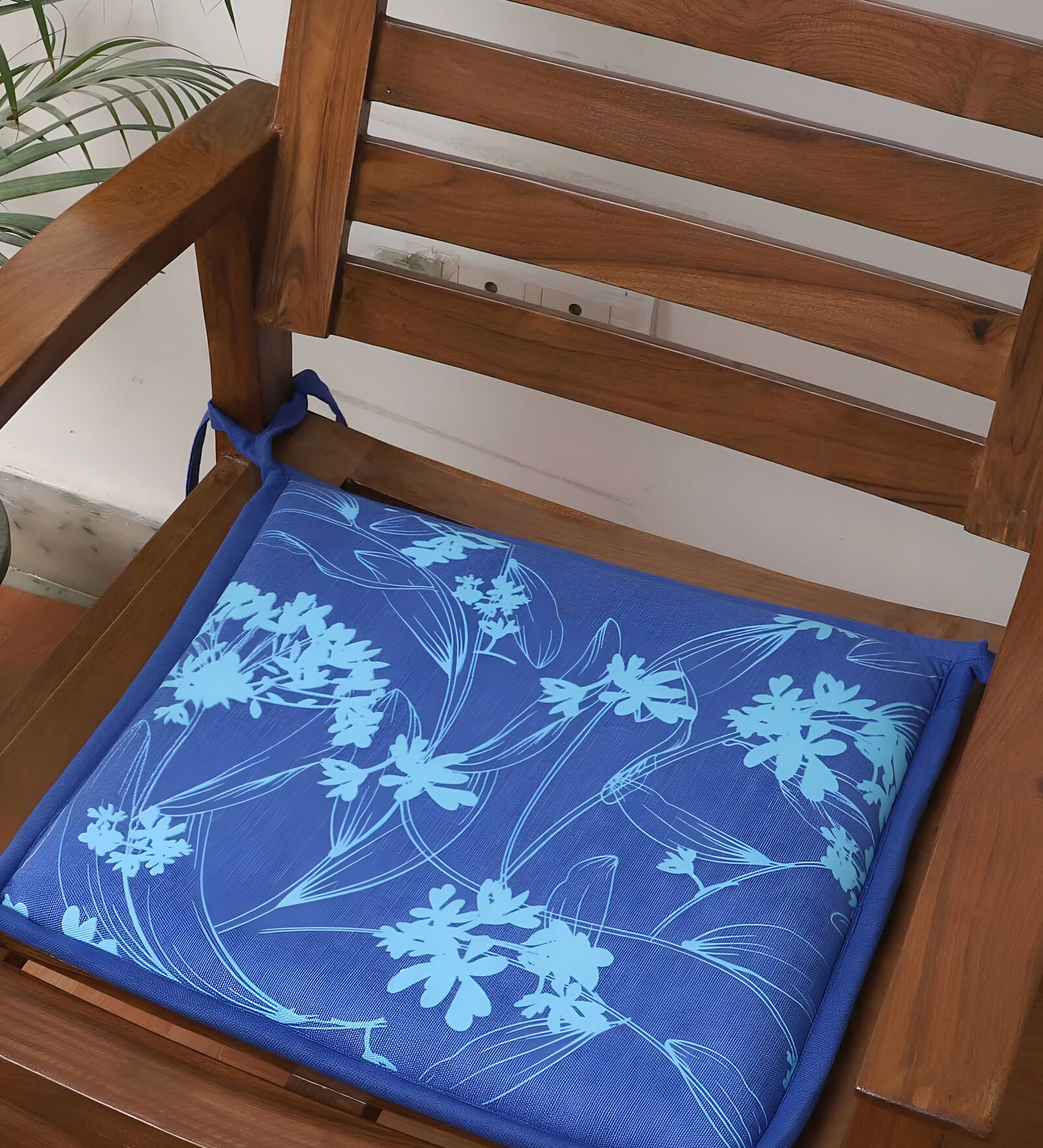 Blue Cotton Floral 16x16 inches Chair Pads (Set of 2)