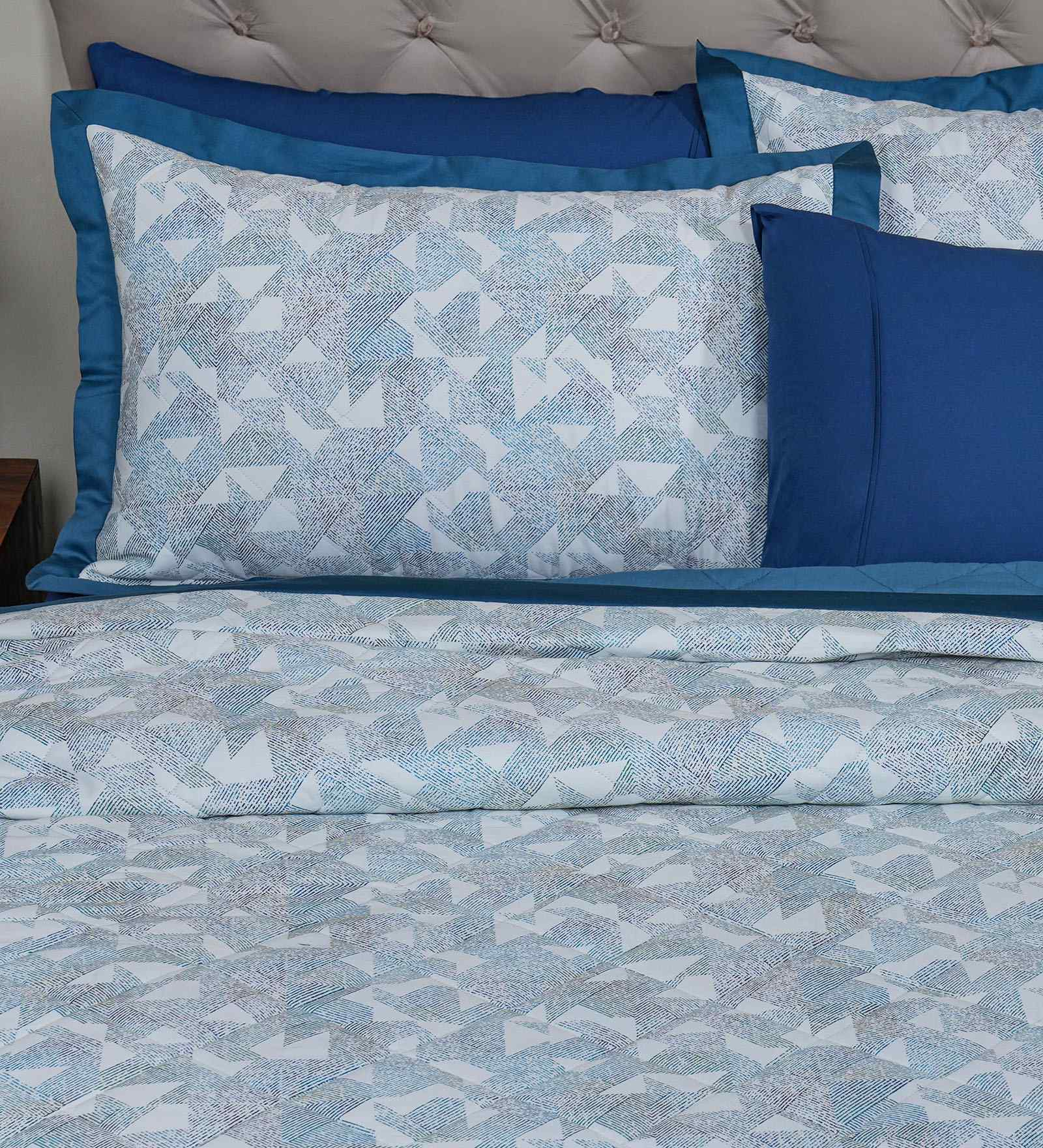 Blue Cotton Polyester Geometric Print 121 GSM Single Bed Quilt
