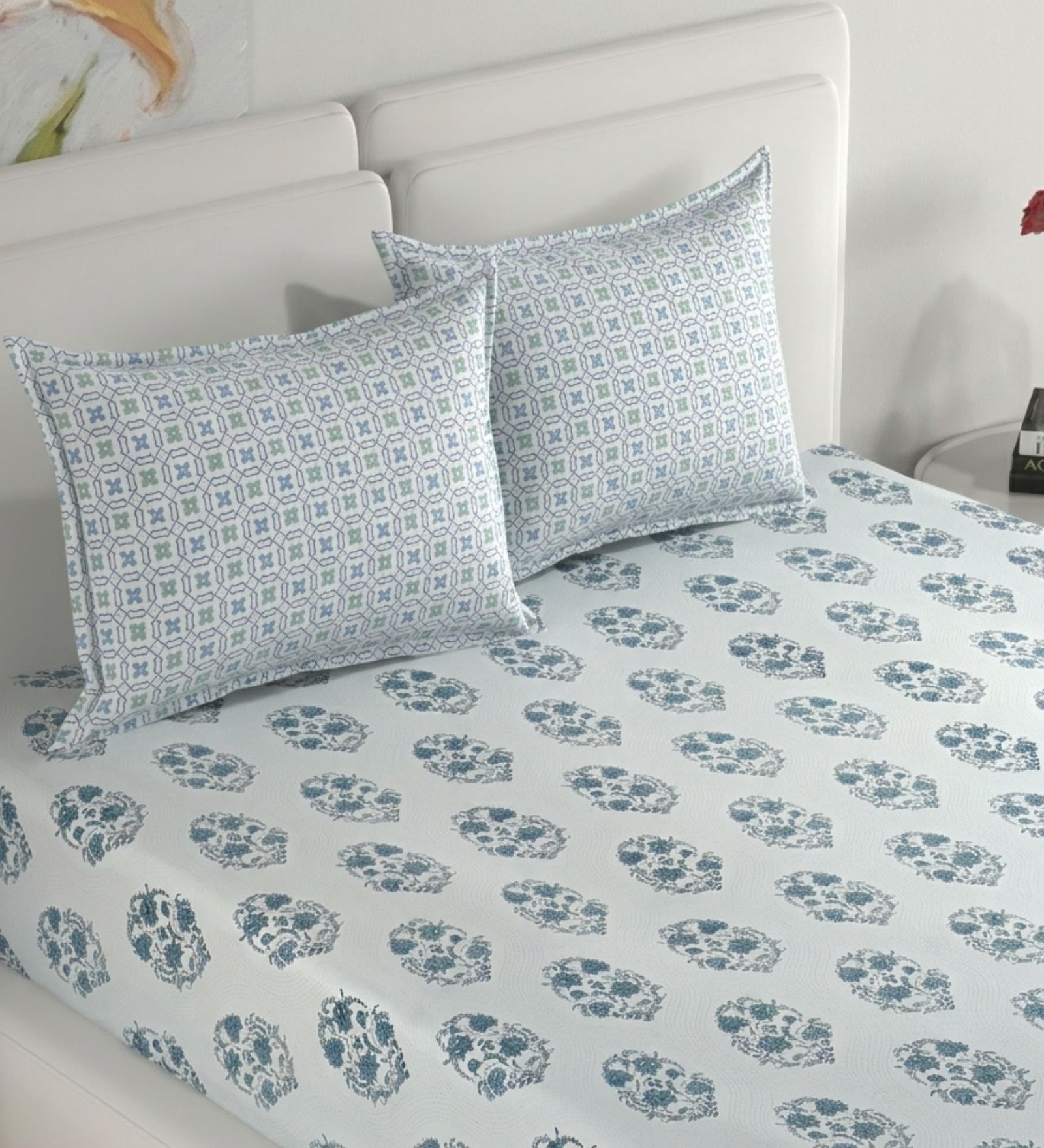 Blue Ethnic Print 180 TC Cotton King Bedhseet 2 pillow covers