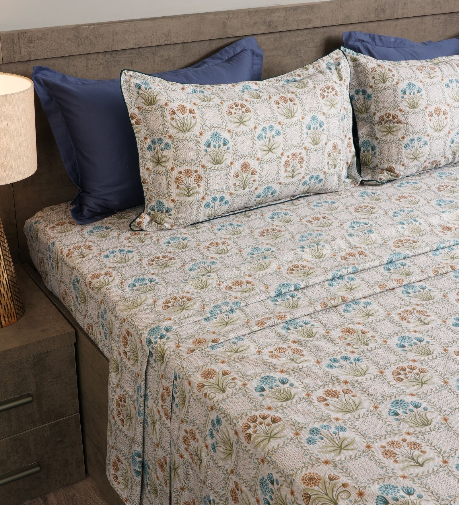 Beige Floral 210TC 100% Cotton Printed Flat Super King Bedsheet With 2 Pillow Covers