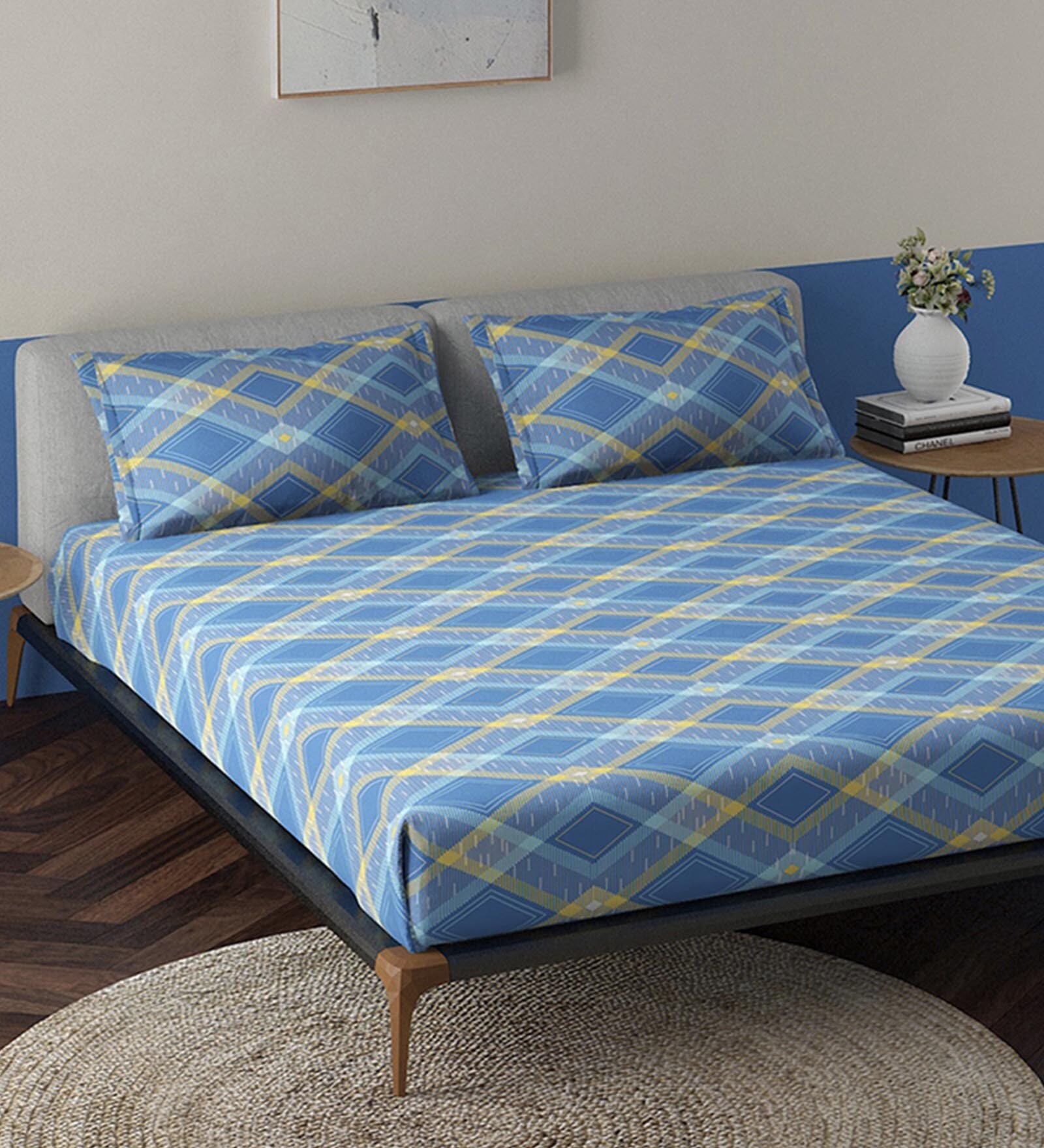 Blue Geometric 120 TC 100% Cotton Queen Sized Bed Sheets with 2 Pillow Covers