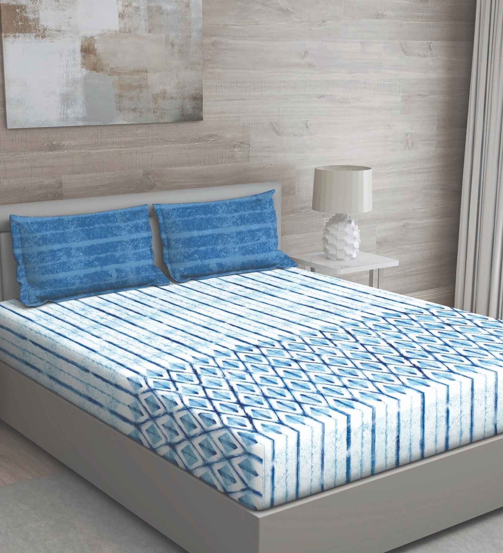 Blue Geometric 144 TC Cotton Queen Sized Bed Sheets with 2 Pillow Covers