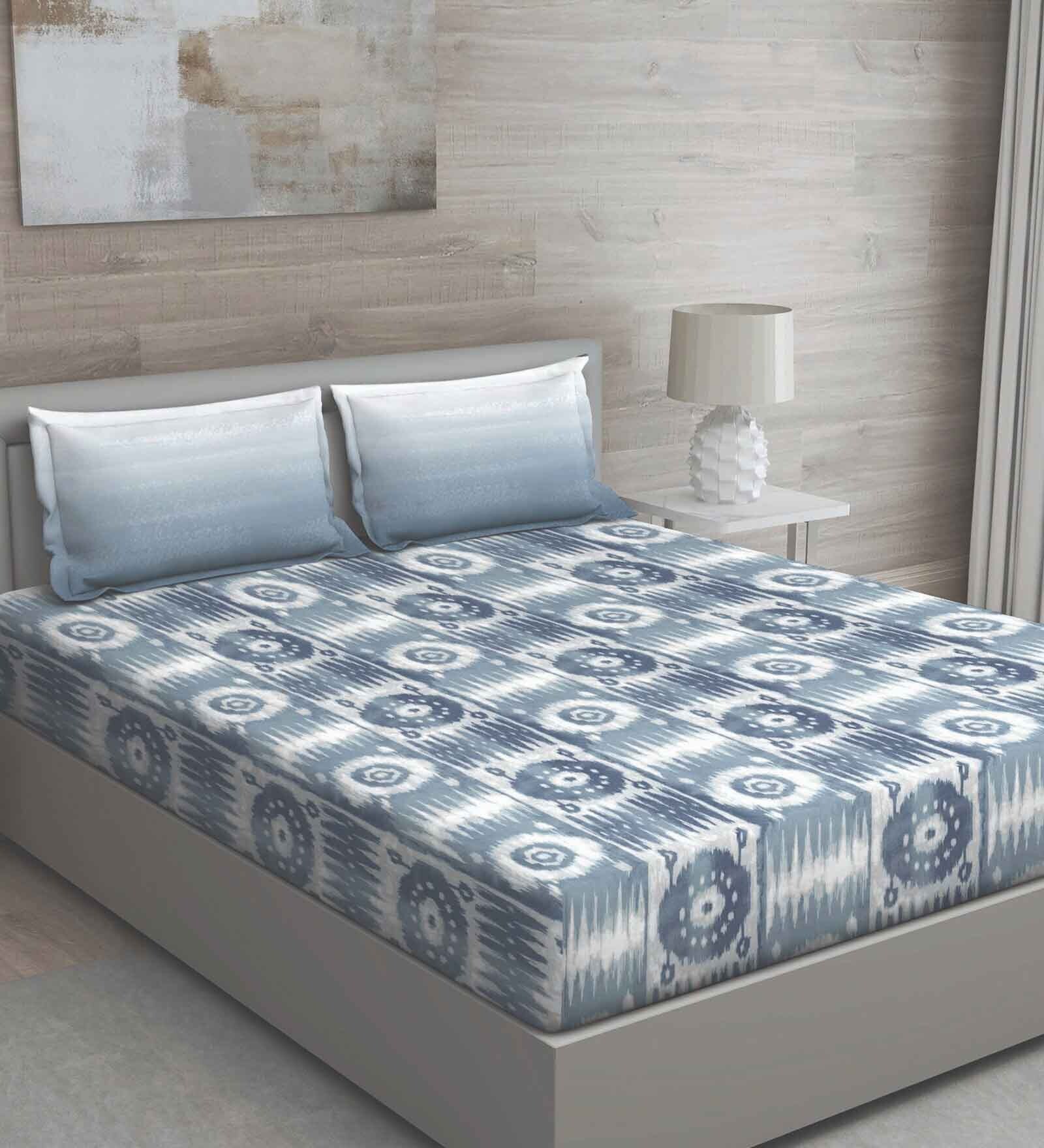 Blue Geometric 150 TC Cotton Queen Sized Bed Sheets with 2 Pillow Covers