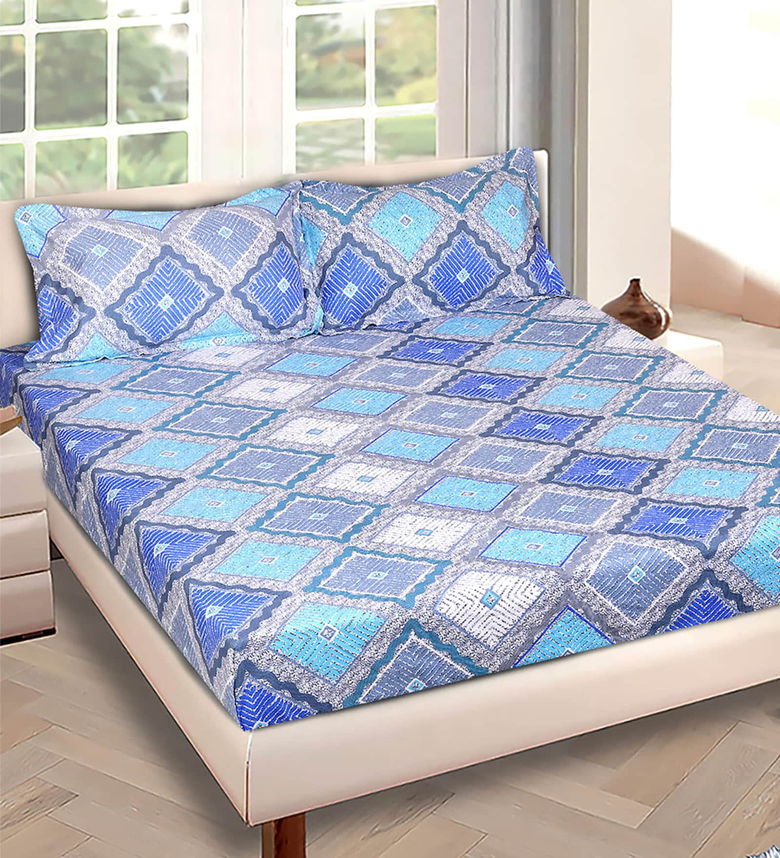 Blue Geometric 150 TC Glace Cotton Queen Sized Double Bedsheet with 2 Pillow Covers