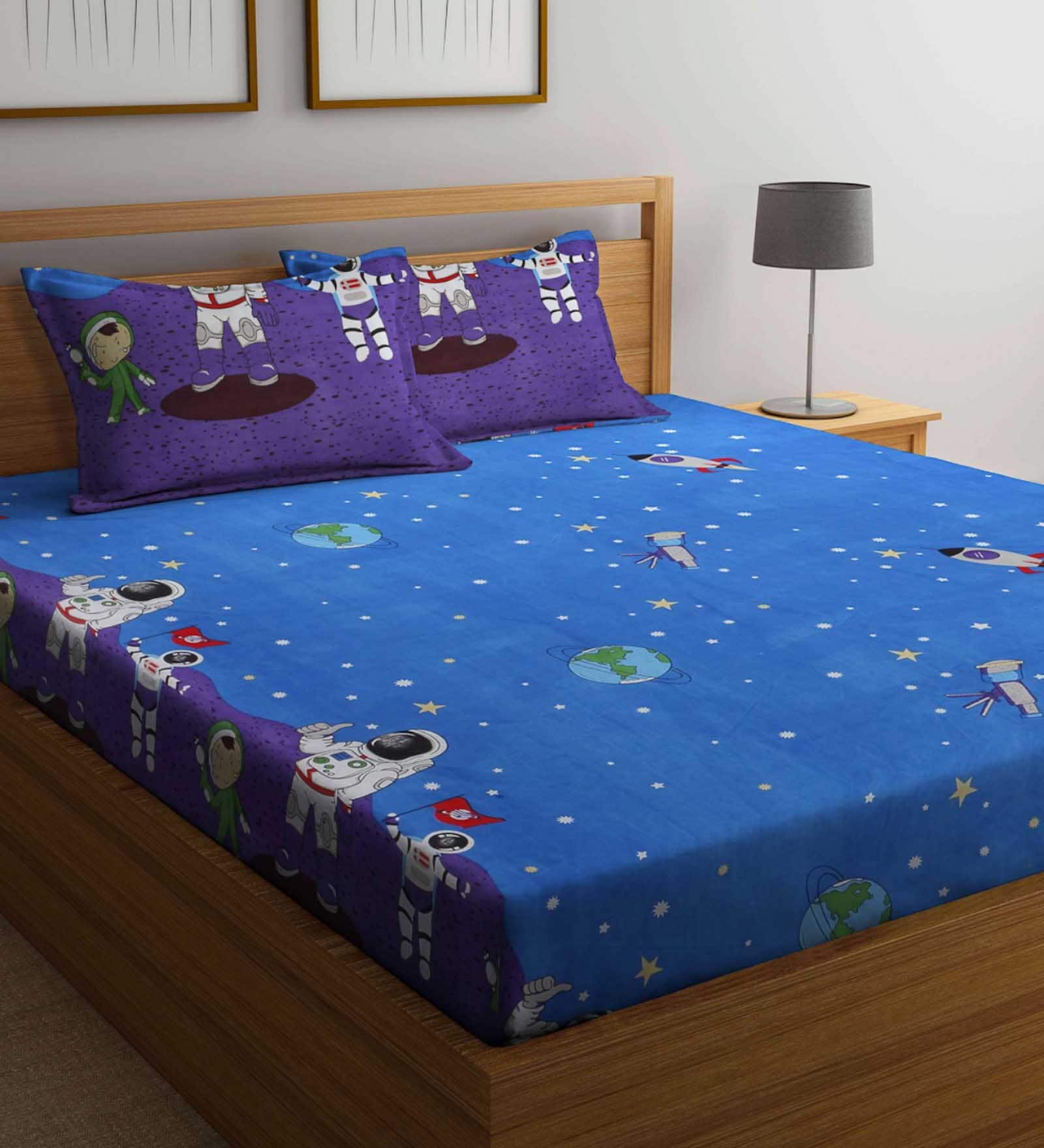 Blue Astronaut Print 300 TC Cotton Blend Double Size Bedsheet With 2 Pillow Covers