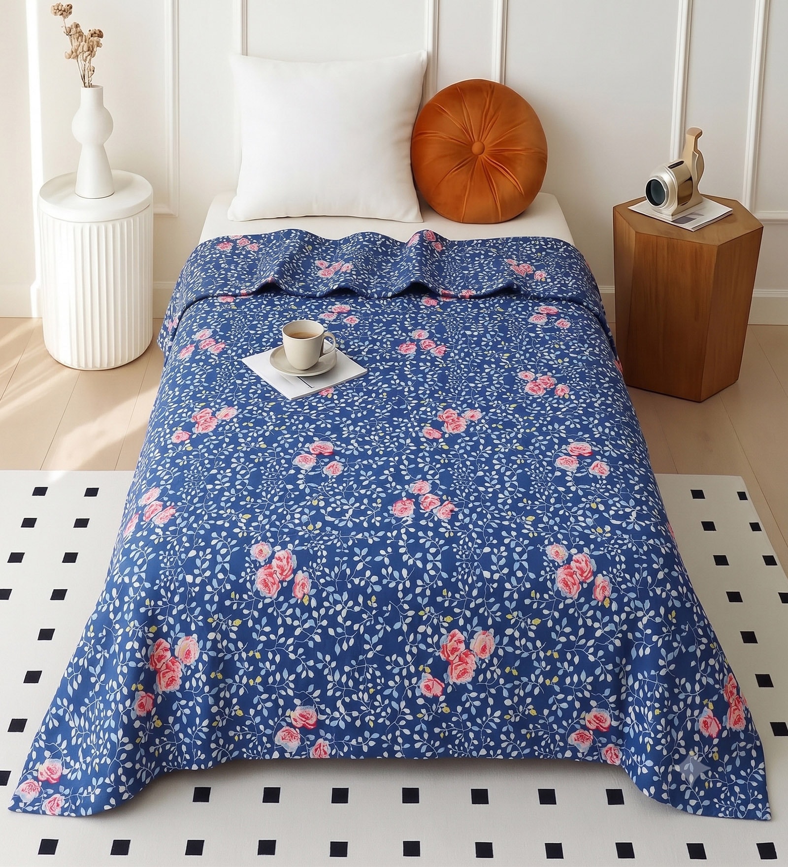 Blue Polycotton Floral 300 GSM Single Bed Reversible Quilted Comforter