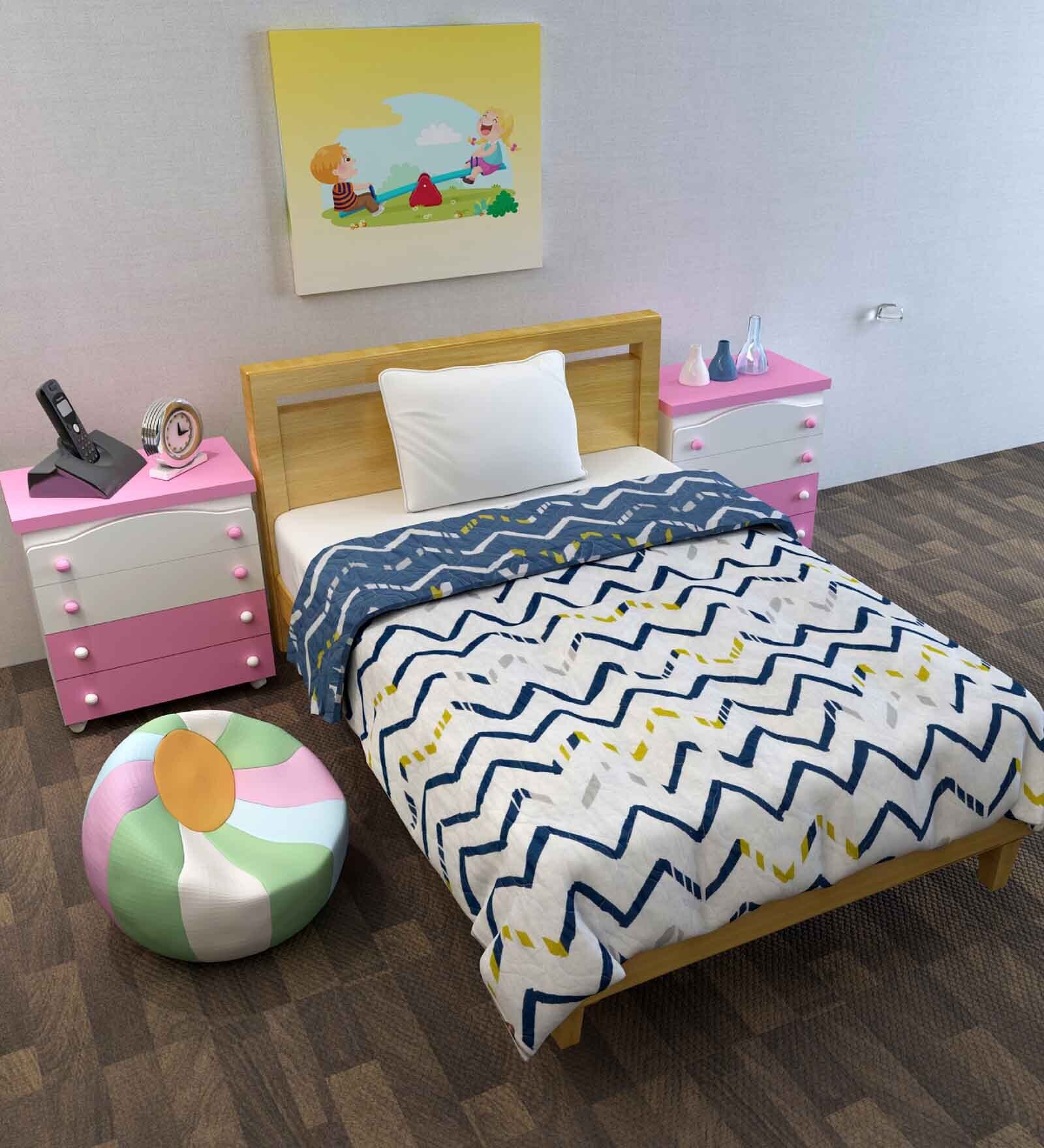 Blue Polyester Abstract 120 GSM Single Kids Comforter