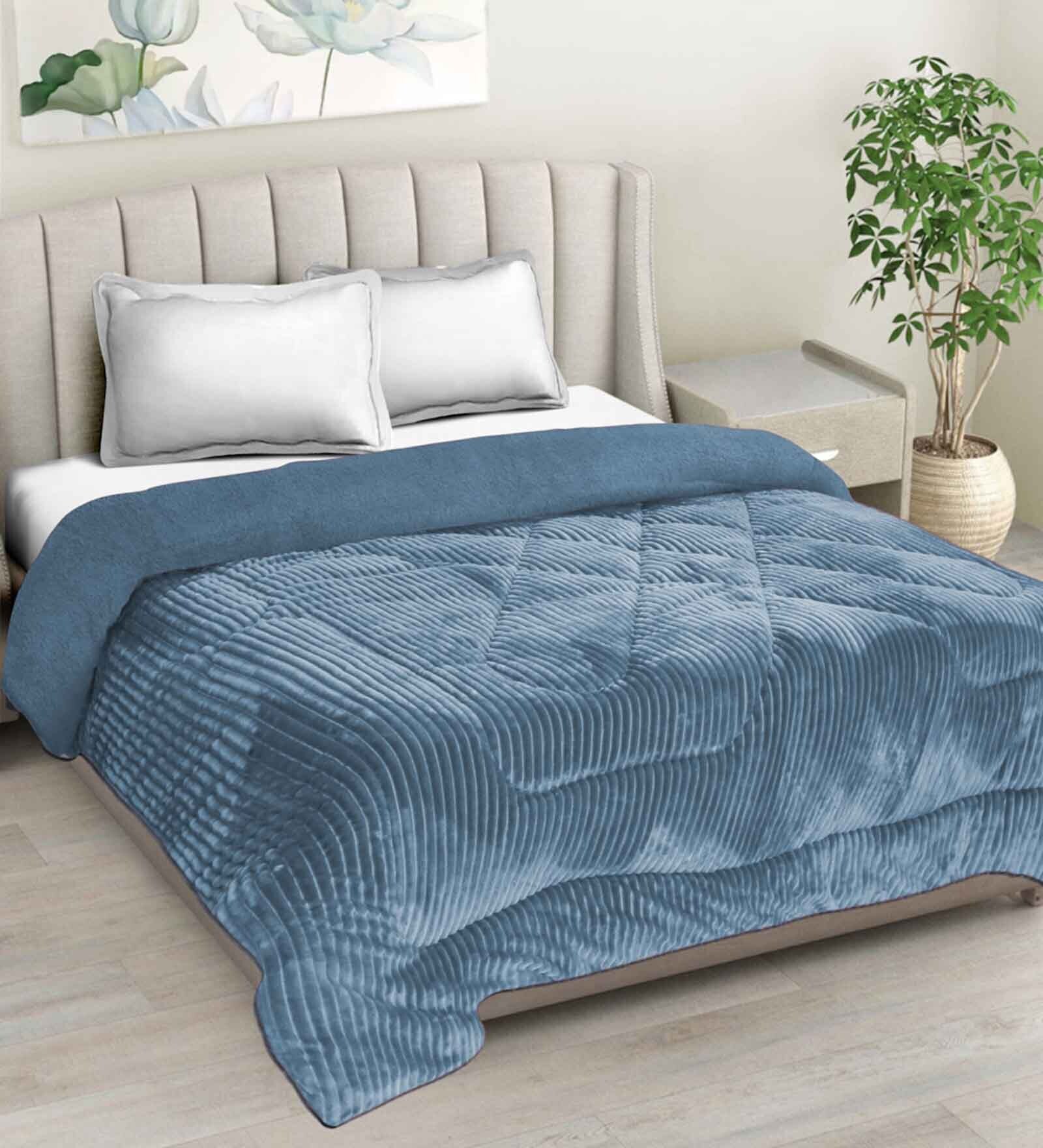 Blue Polyester Solid 380 GSM Double Bed AC Room Quilts