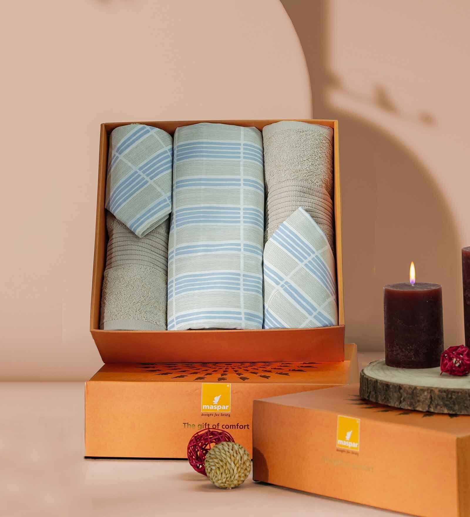 Blue Assorted 144 TC Cotton King Bedsheet With 2 Pillow Covers,2 Bath Towels And 1 Box