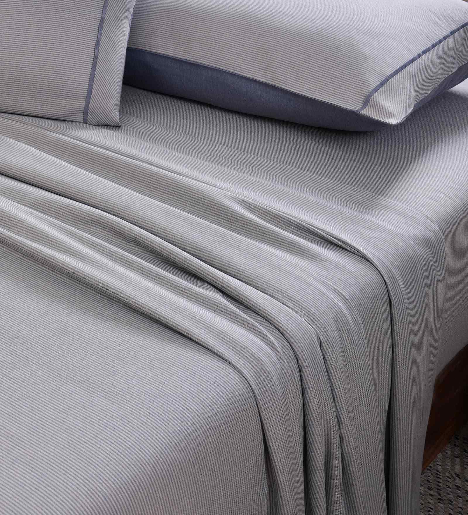 Blue Solid 300 TC Cotton King Size Bed Sheet with 2 Pillow Covers 24 Collection