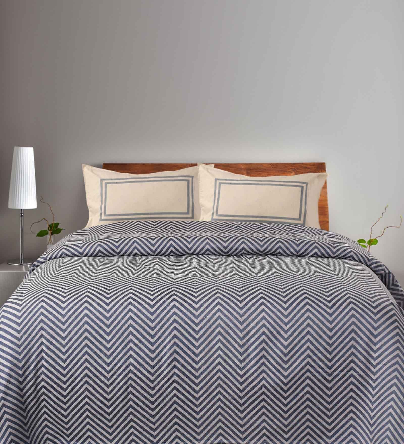 Blue Geometric 144 TC 100% Cotton Queen Sized Bed Sheets with 2 Pillow Covers