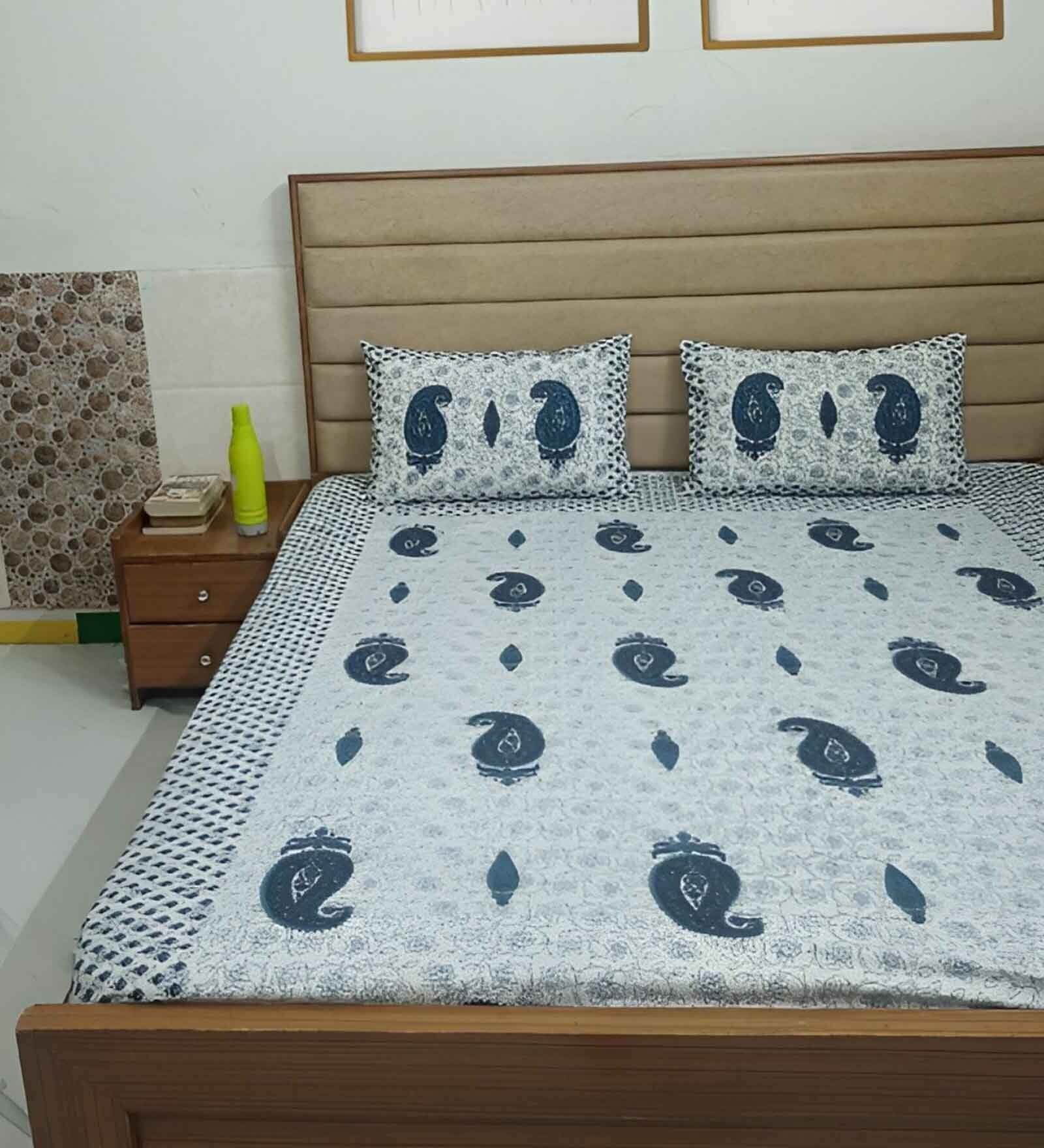 Blue Traditional 180 TC Cotton King Bedsheet with 2 Pillow Covers