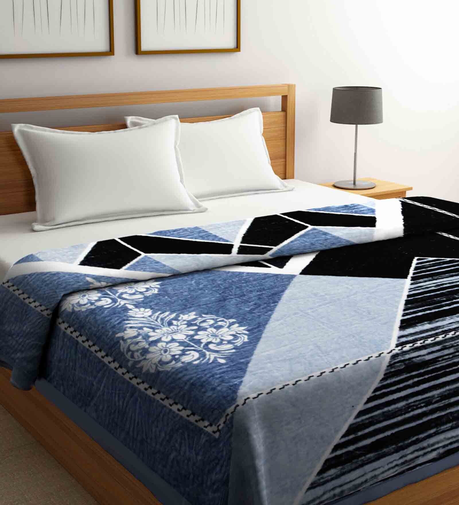 Buy Blue Geometric Wool 1000 GSM Double Bed Blanket by Klotthe at 74