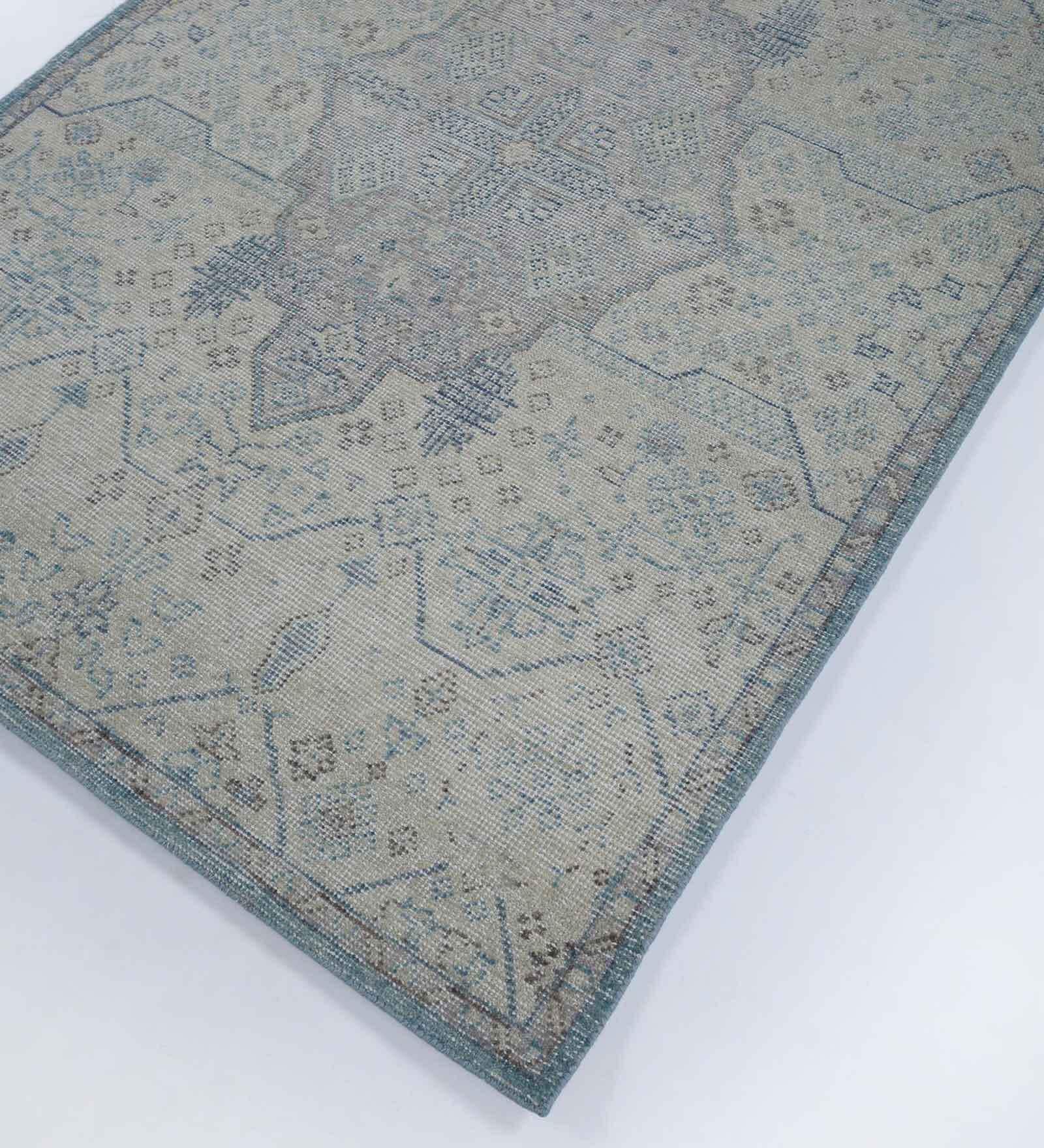 Grey Persian Wool 8 ft x 10 ft Hand Knotted Carpet