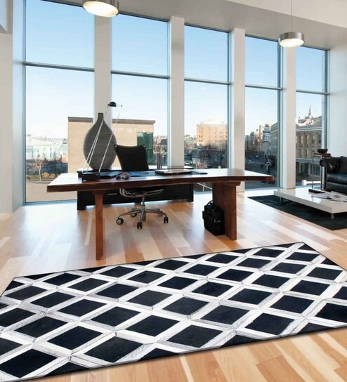Black & White Hair On Leather Checkered Hand Woven 4X6ft   Carpet