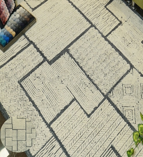 Black Geometrical Wool Hand Tufted Carpet