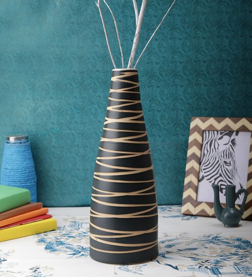 Buy Black Matt Cris Cross 14 Inch Large Ceramic Vase By Vareesha